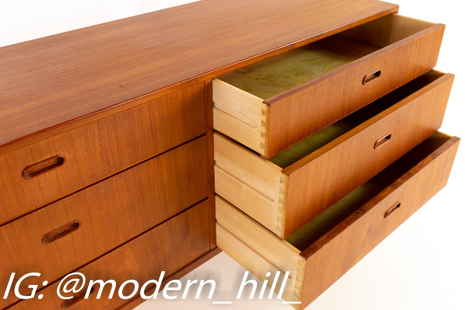 Danish Mid Century Modern Teak 6 Drawer Dresser