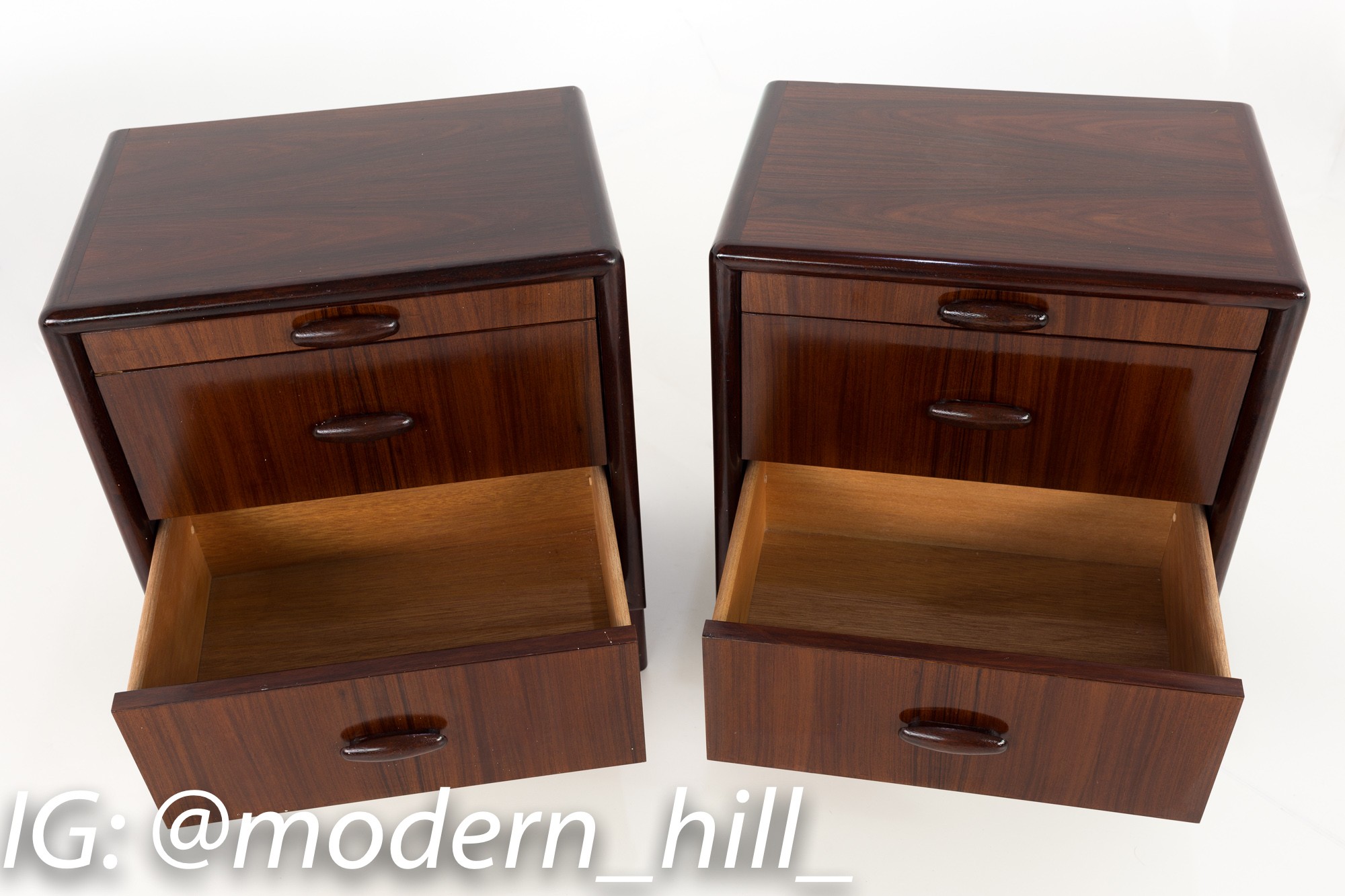 Dyrlund Rosewood Mid Century Queen Bed with Matching Nightstands