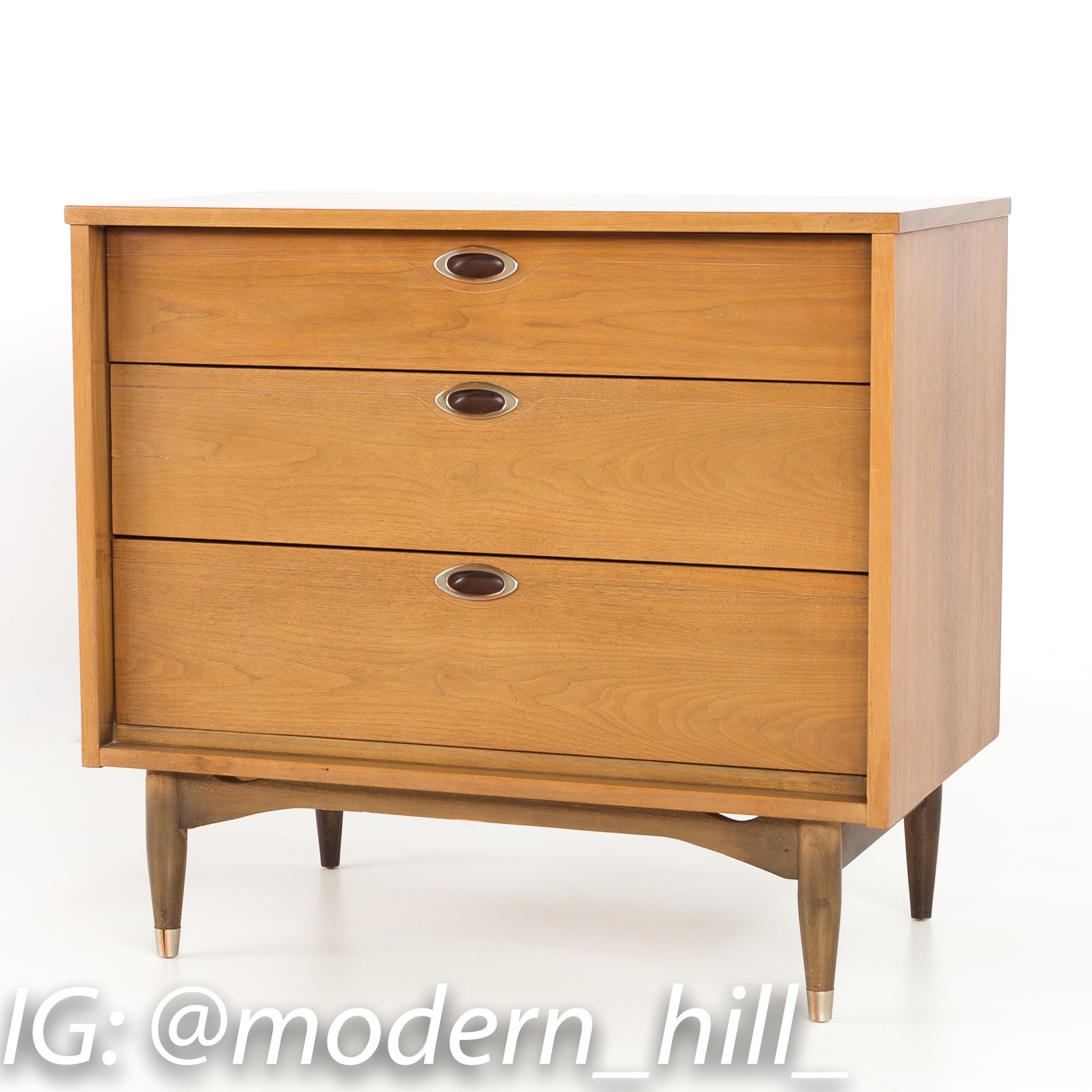 Mainline by Hooker 3 Drawer Dresser Chest of Drawers Nightstands - Matching Pair
