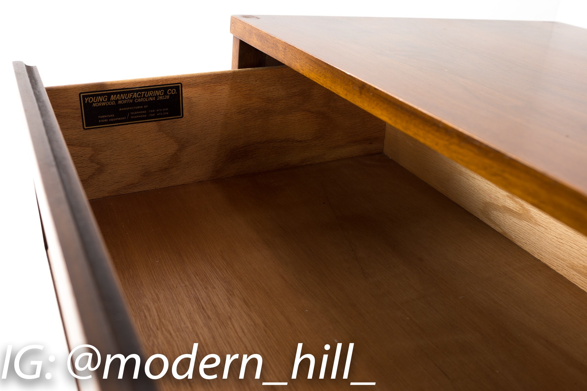 Young Manufacturing Mid Century Walnut Lowboy Dresser Credenza