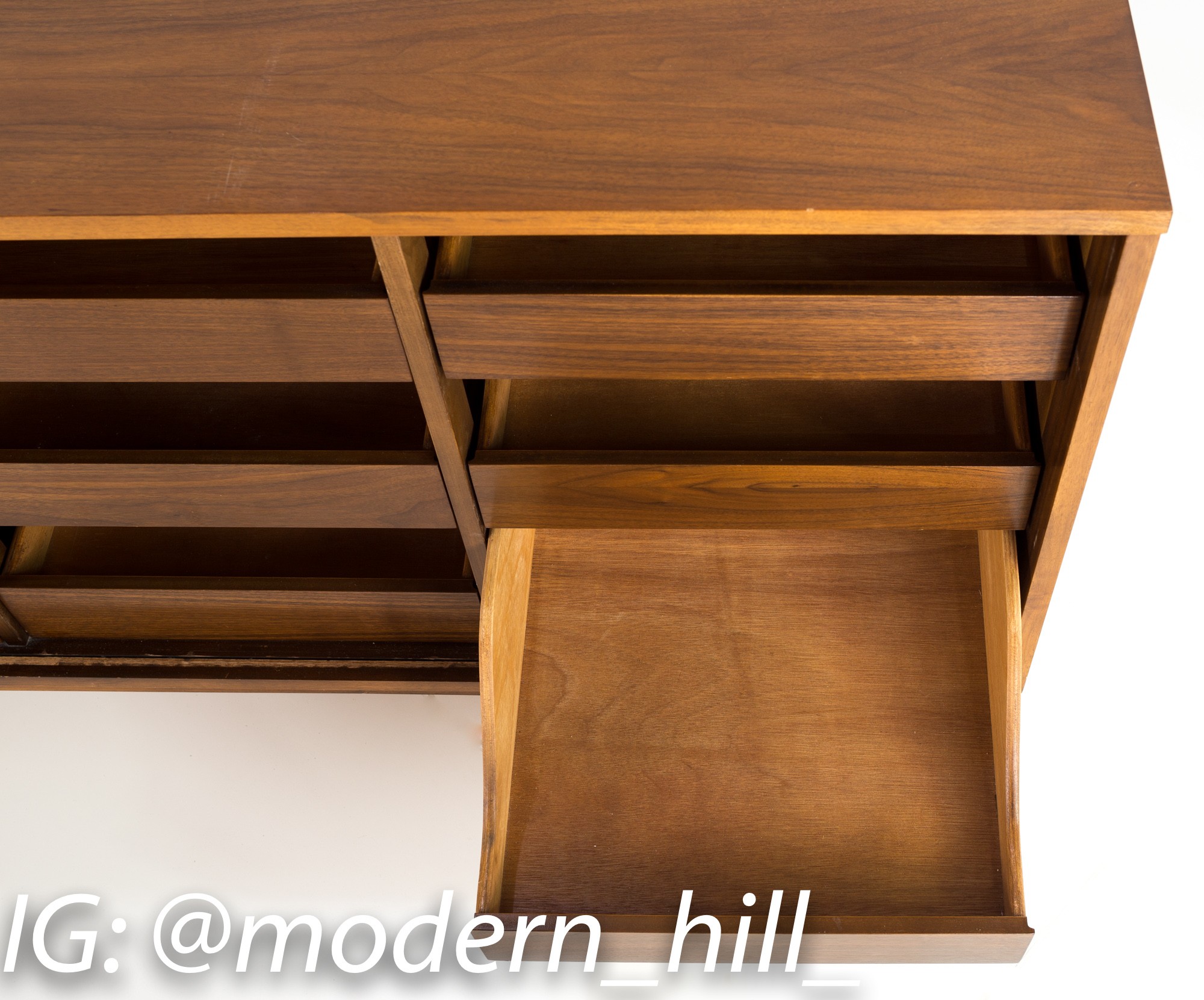 Young Manufacturing Mid Century Walnut Lowboy Dresser Credenza