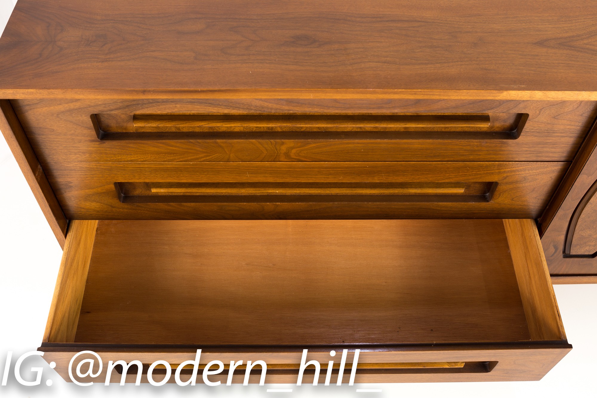 Young Manufacturing Mid Century Walnut Lowboy Dresser Credenza