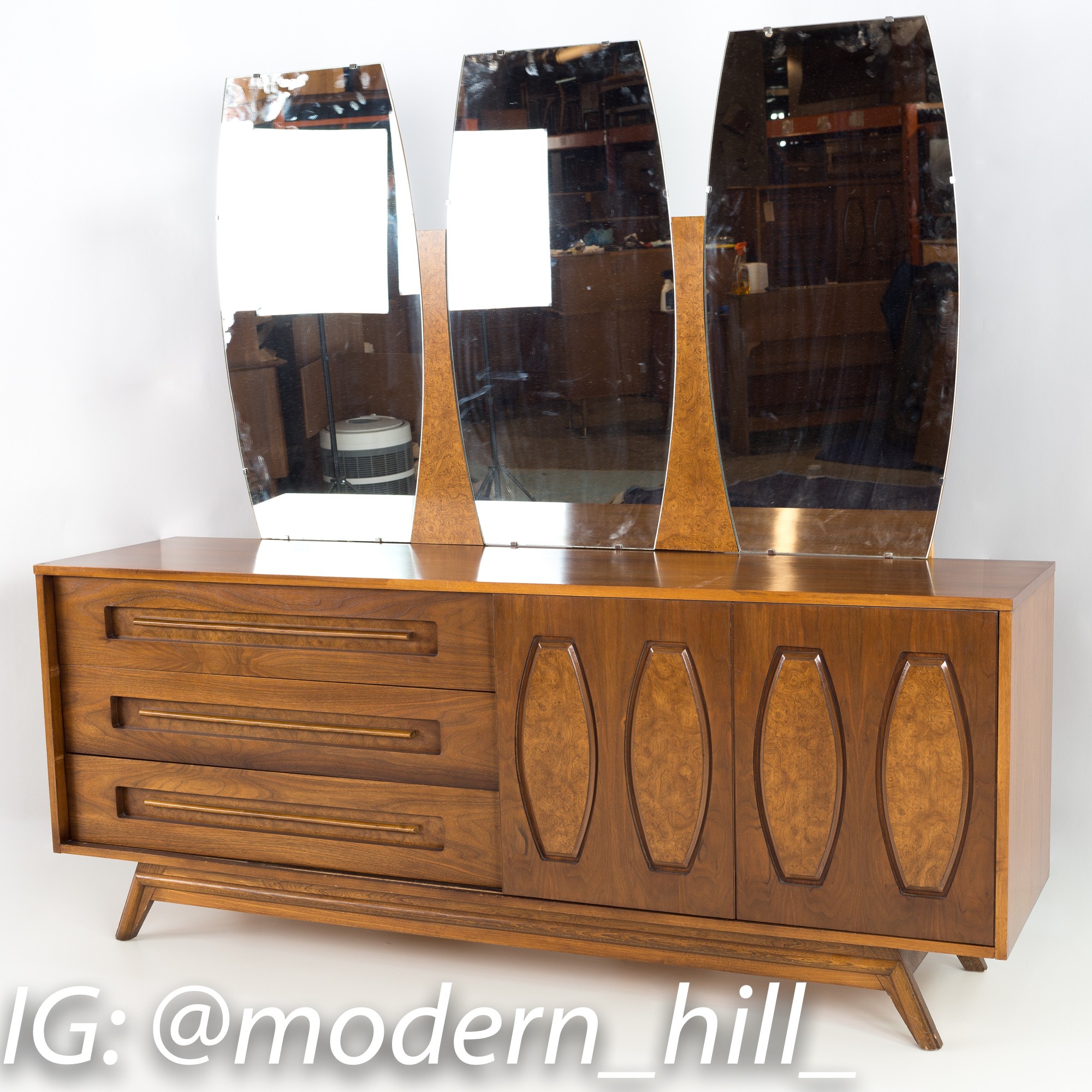 Young Manufacturing Mid Century Walnut Lowboy Dresser Credenza