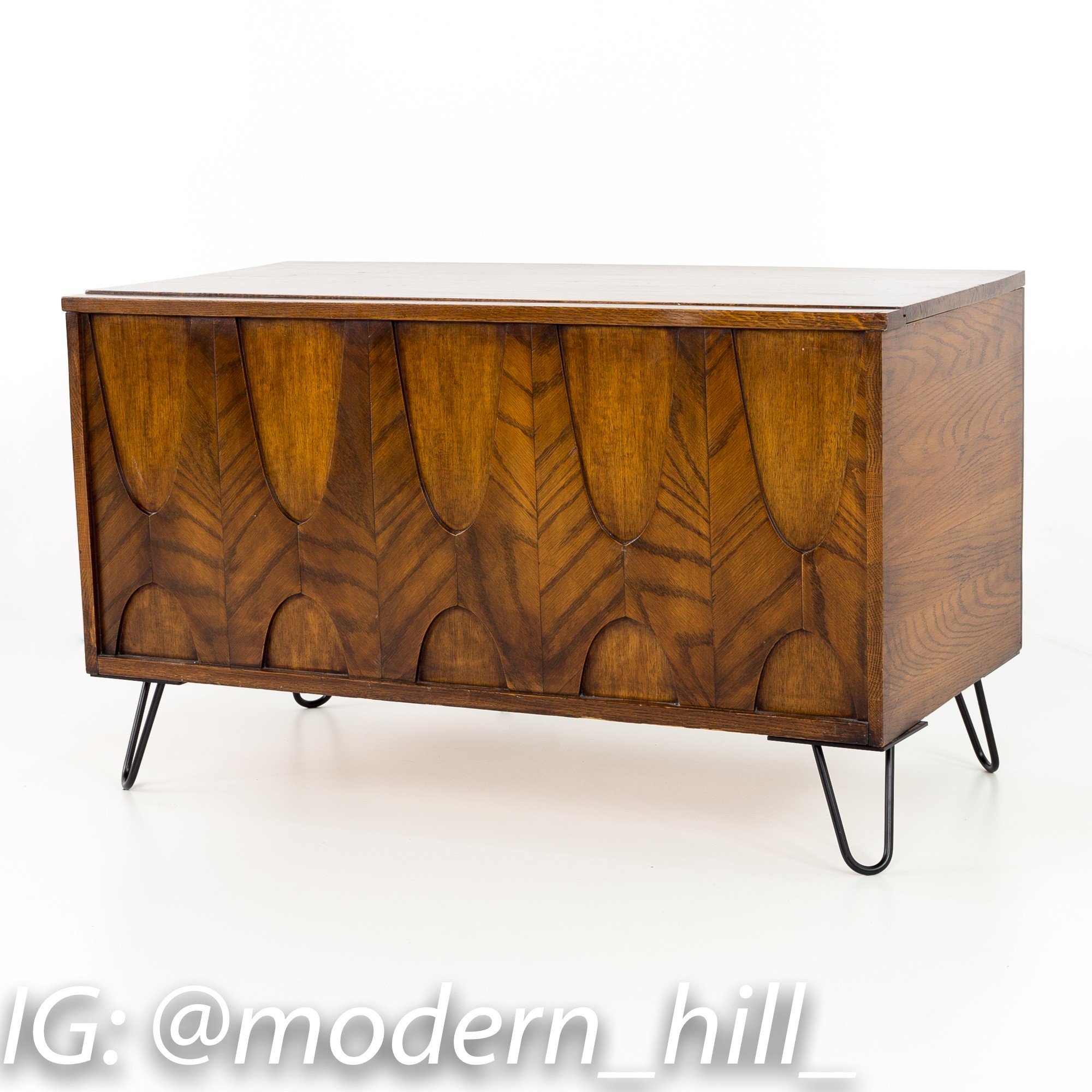 Broyhill Brasilia Mid Century Walnut Storage Bench | Mid Century