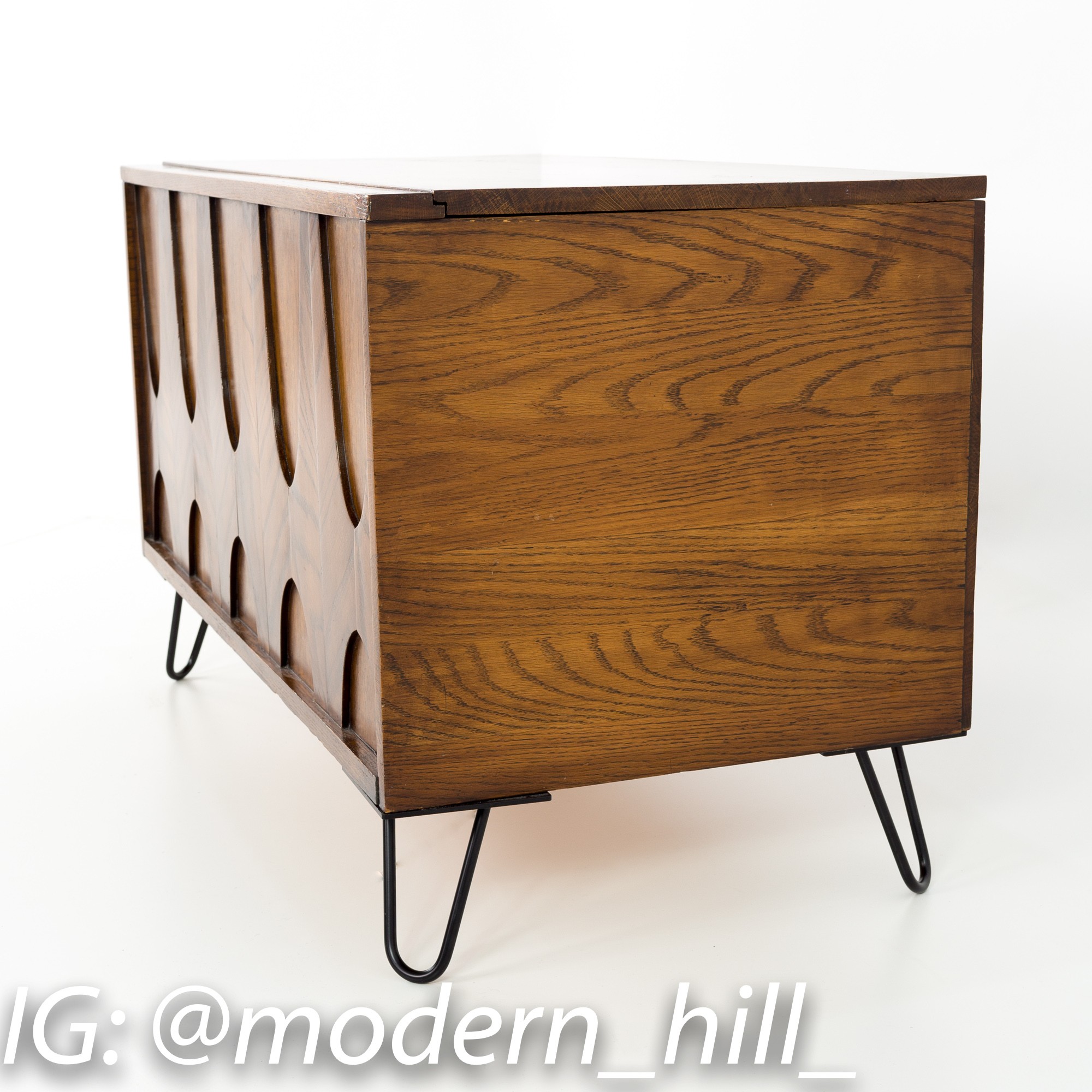 Broyhill Brasilia Mid Century Walnut Storage Bench | Mid Century