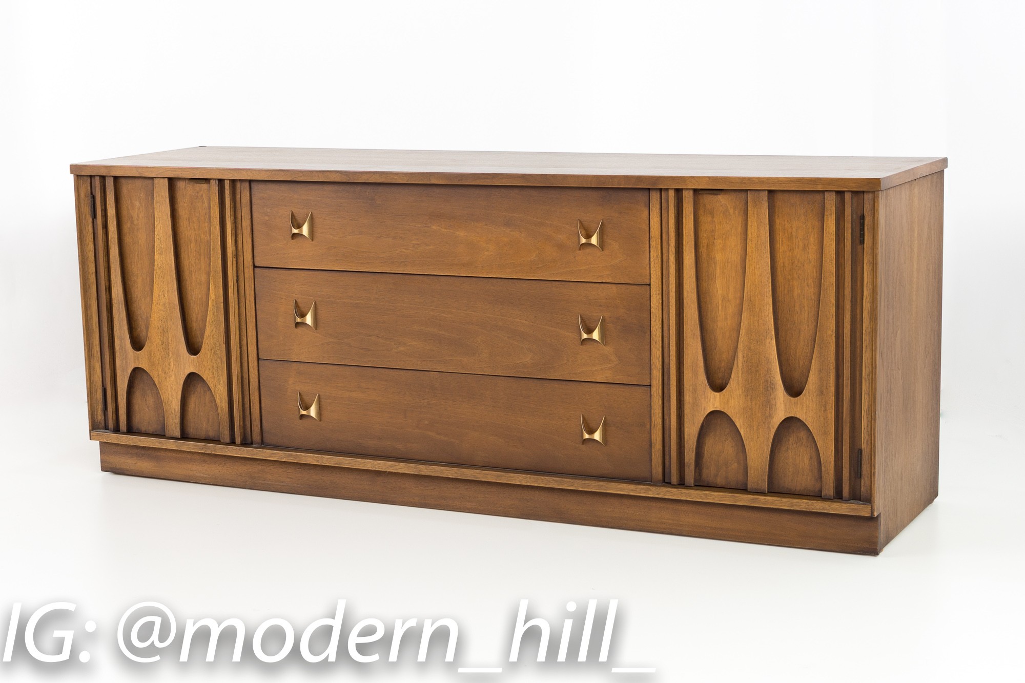 Broyhill Brasilia Mid Century Walnut Sideboard Credenza