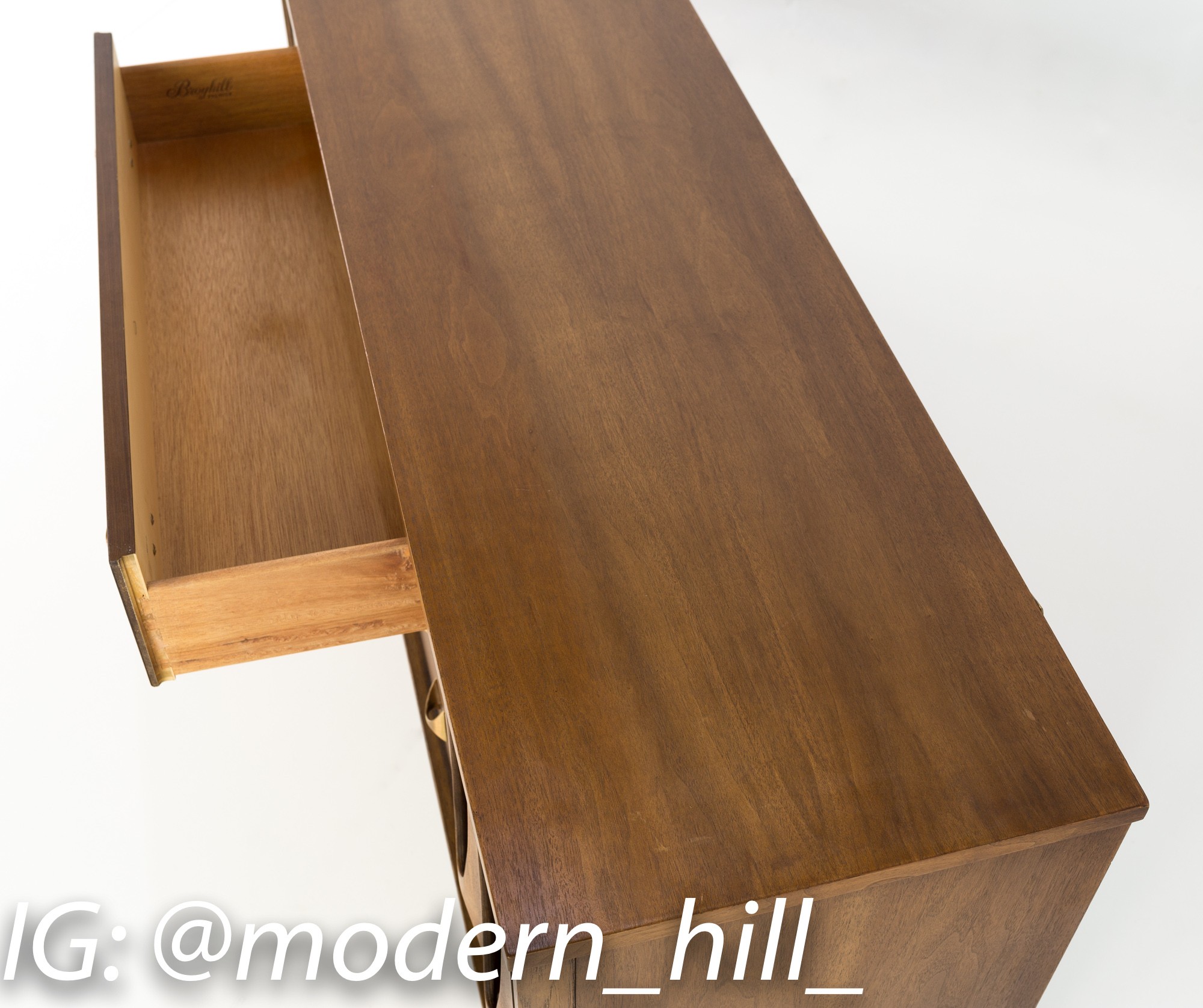 Broyhill Brasilia Mid Century Walnut Sideboard Credenza