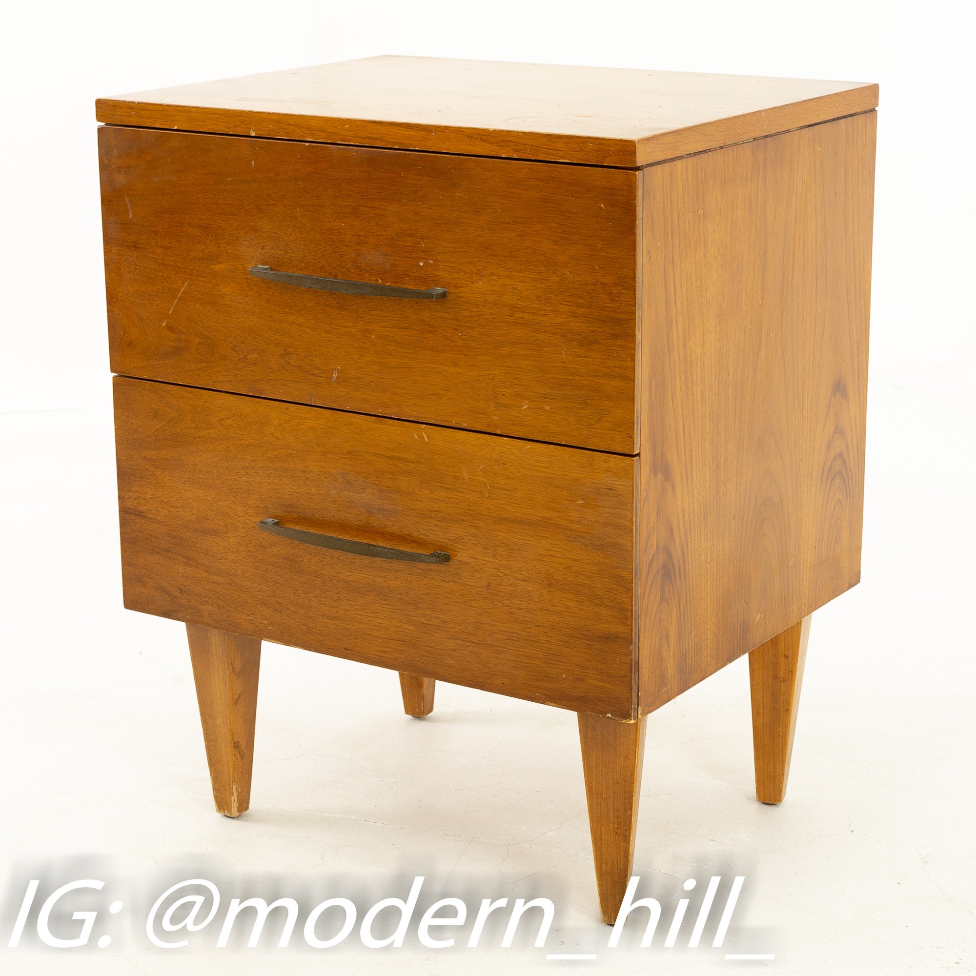 Hooker Dixie Furniture Style Mid Century Walnut 2 Drawer Nightstand