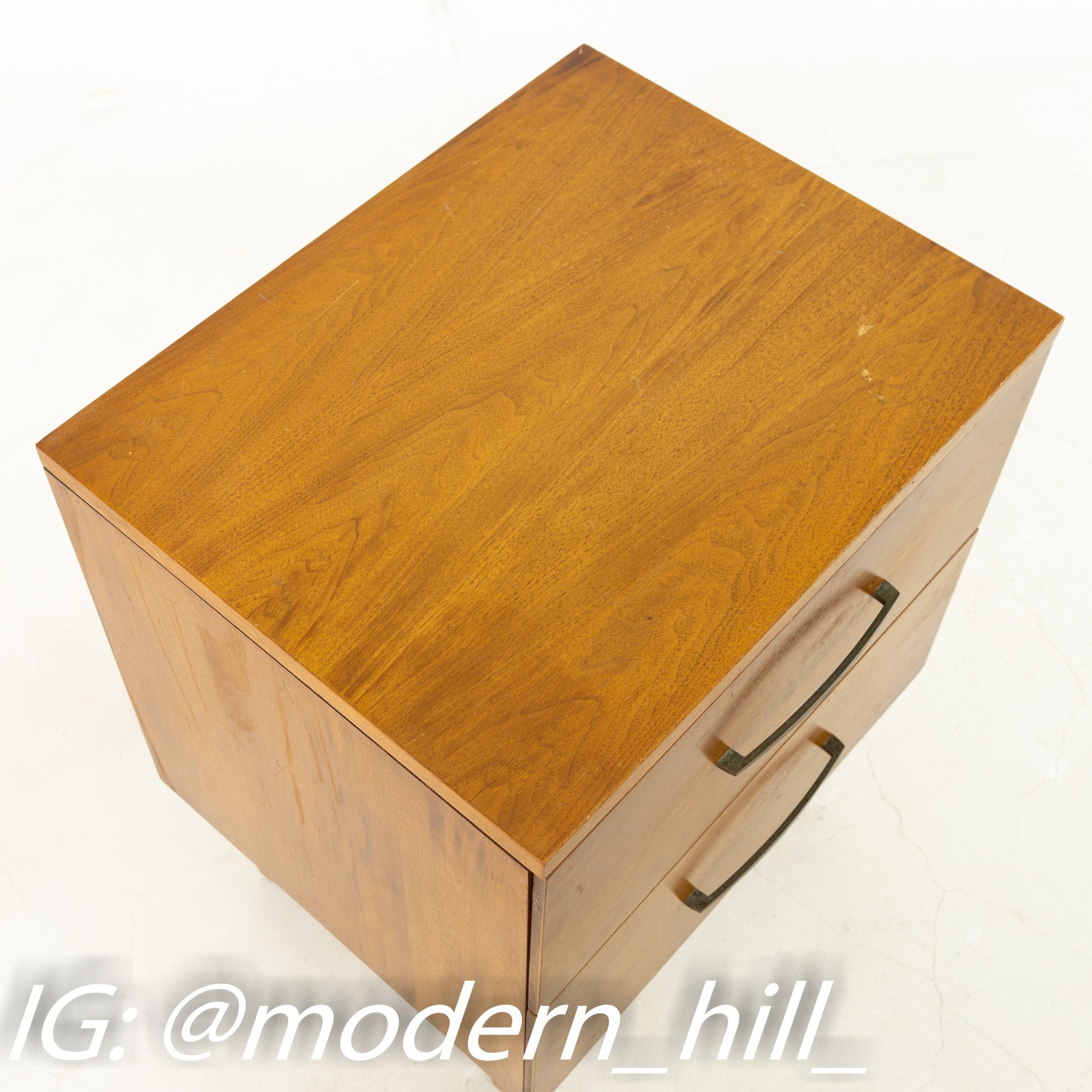 Hooker Dixie Furniture Style Mid Century Walnut 2 Drawer Nightstand