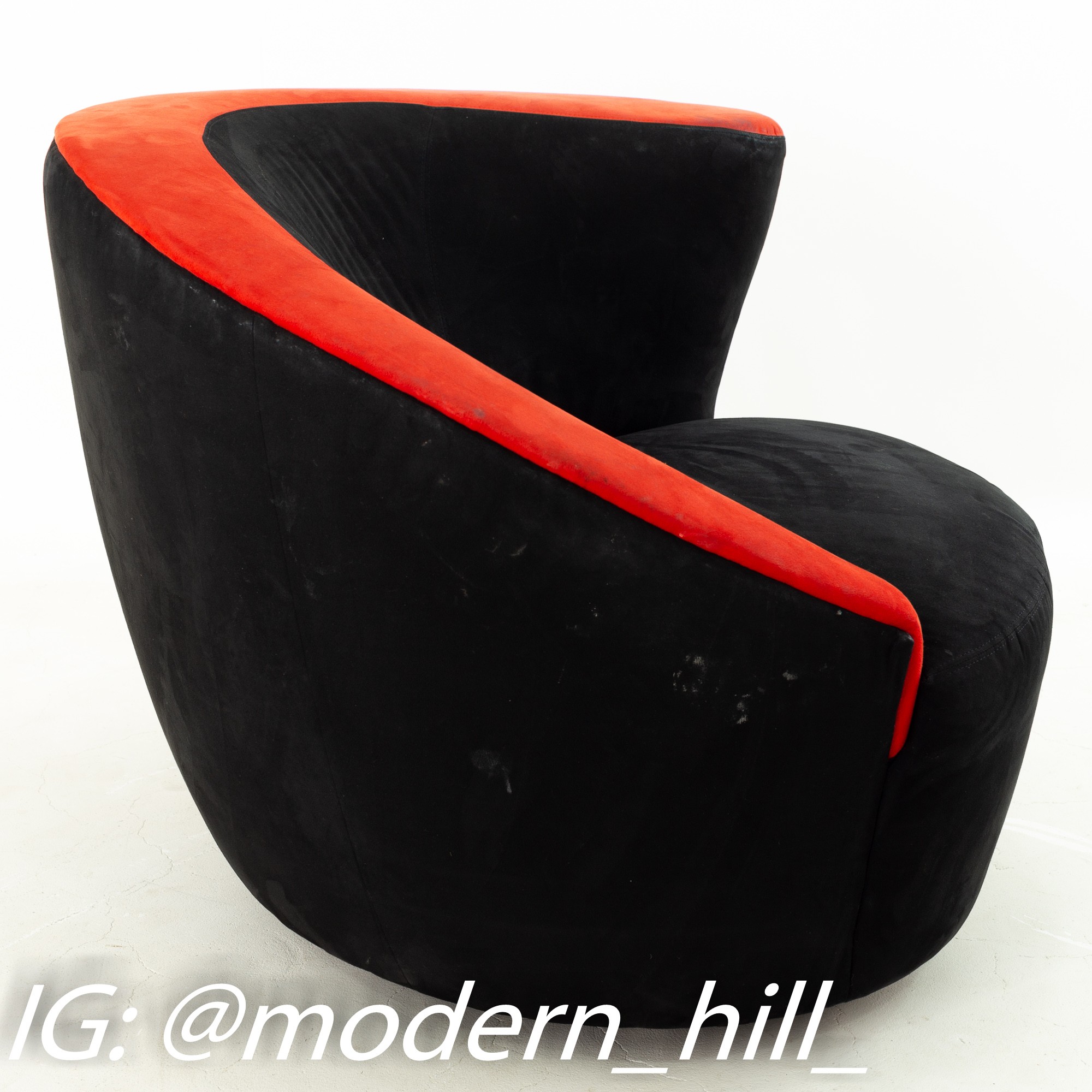 Vladimir Kagan Style Mid Century Nautilus Swivel Lounge Chair