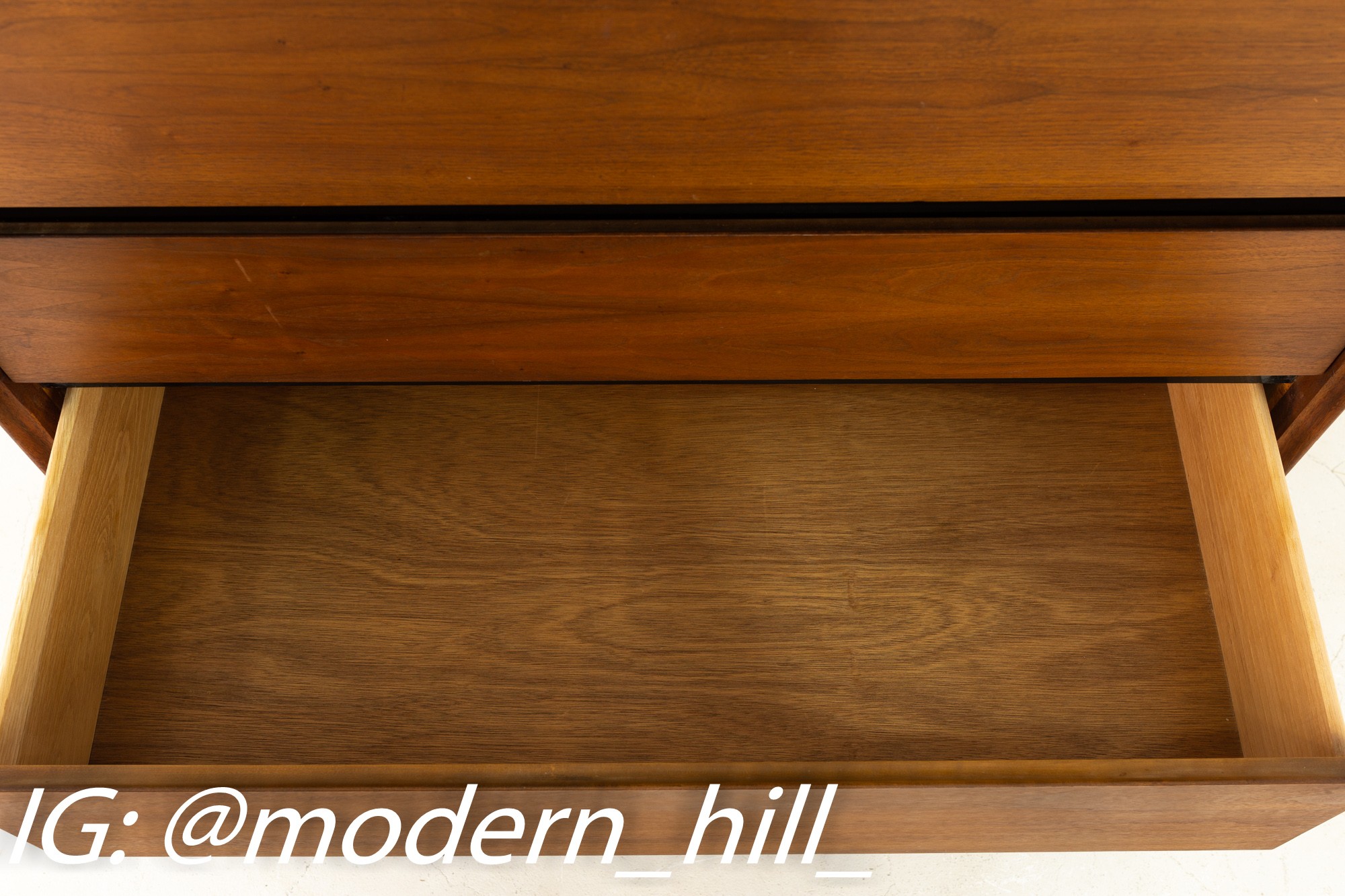 Milo Baughman Style Dillingham Mid Century Walnut 5 Drawer Highboy Dresser