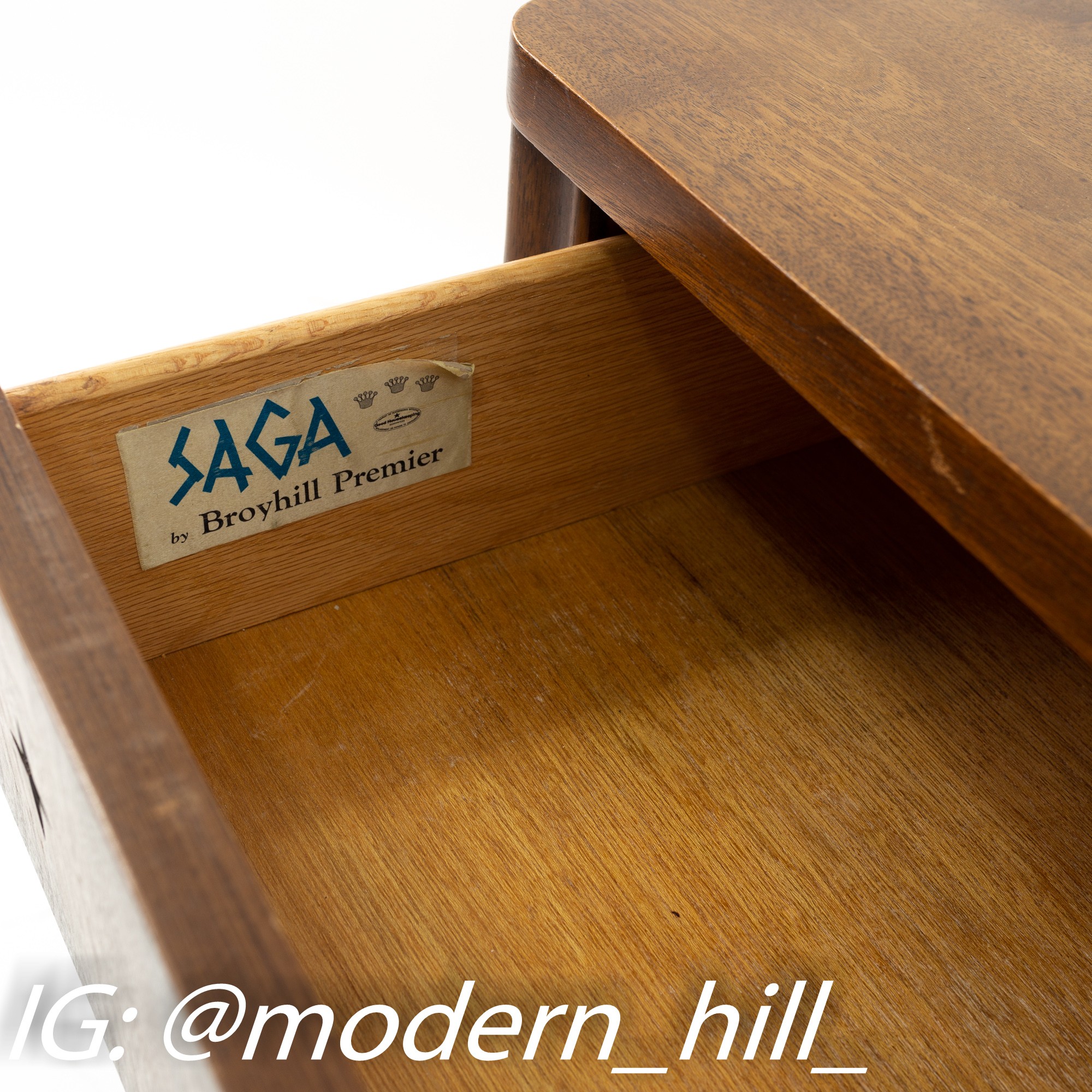 Broyhill Premier Saga Mid Century Walnut 6 Drawer Lowboy Dresser