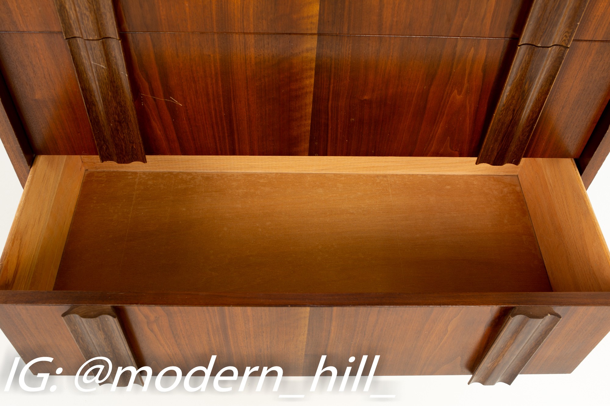 Kroehler Mid Century 4 Drawer Walnut Highboy Dresser