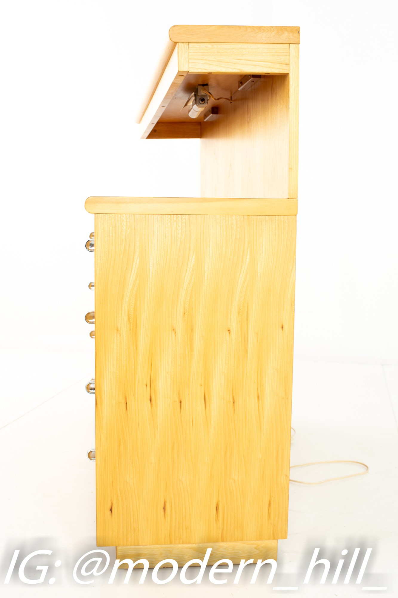 Jack Cartwright for Founders Mid Century Lighted Blonde Maple 4 Drawer Low Dresser Chest - Pair