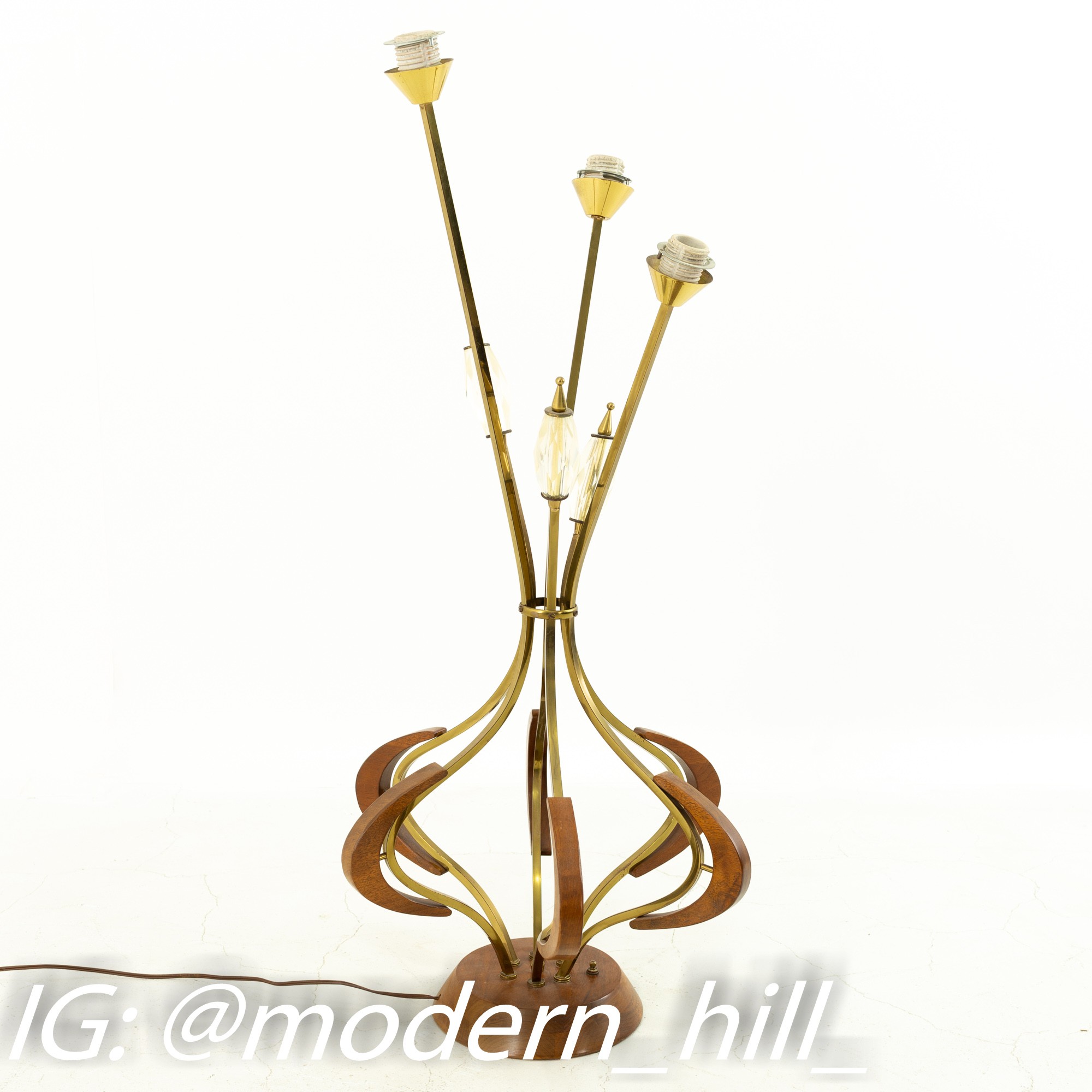 Mid Century Walnut and Brass Spaghetti Noodle Shade Table Lamp