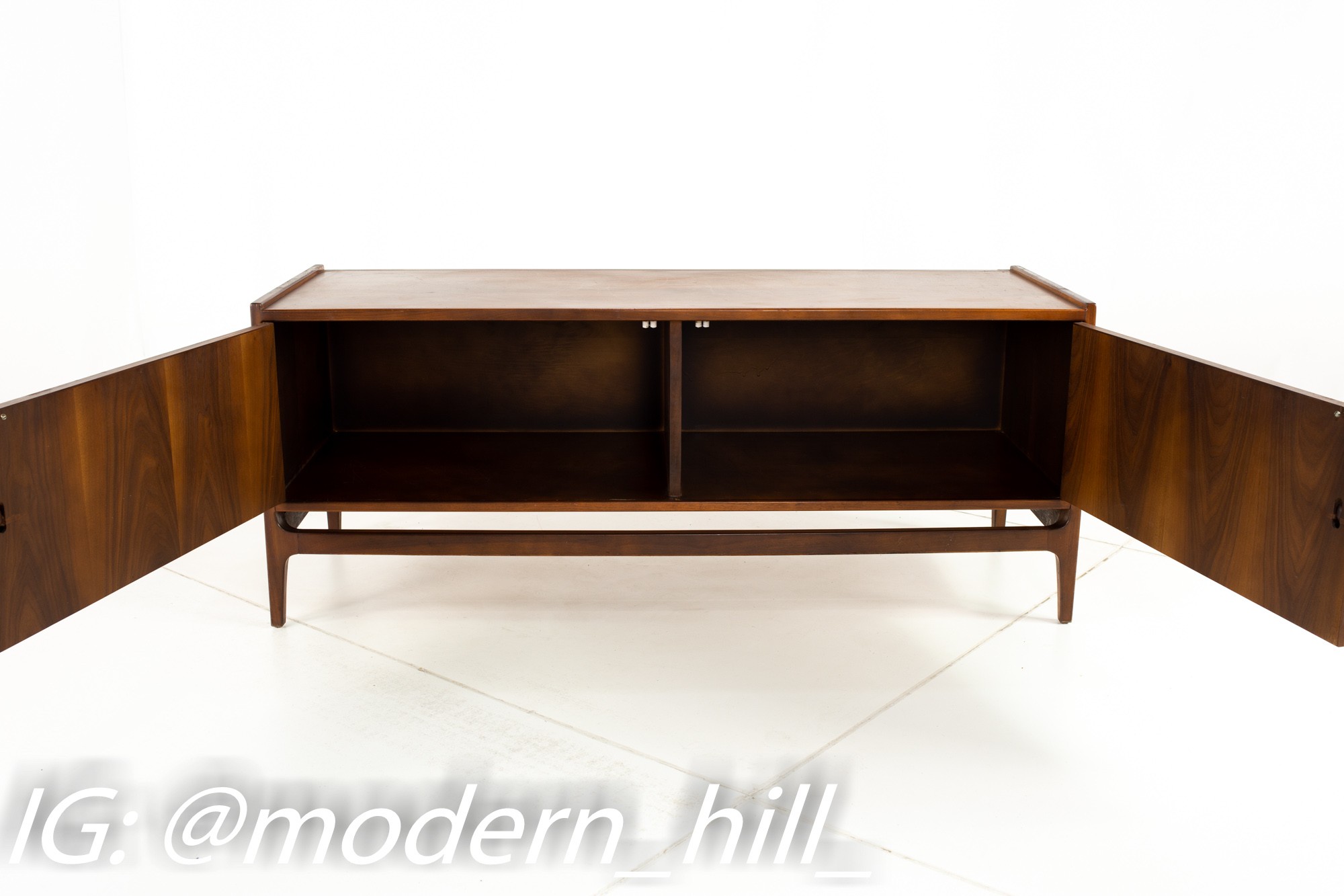 Richard Thompson for Glenn of California Mid Century Sideboard Credenza Buffet and Hutch Display Cabinet
