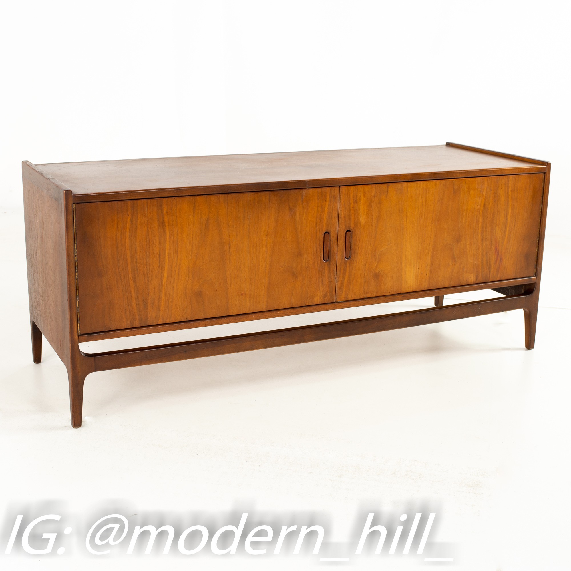 Richard Thompson for Glenn of California Mid Century Sideboard Credenza Buffet and Hutch Display Cabinet