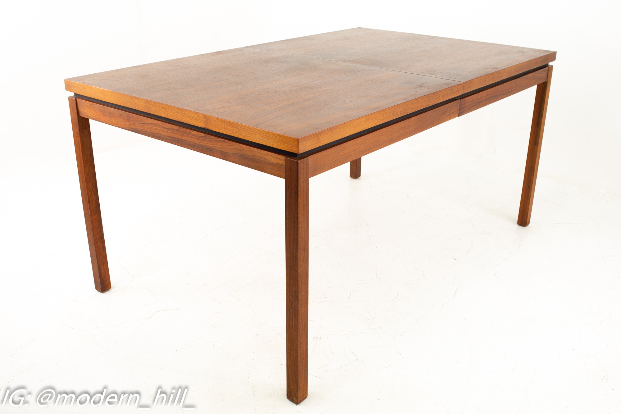 Milo Baughman Style Dillingham Mid Century Walnut Expanding Rectangular Dining Table with Two Leaves