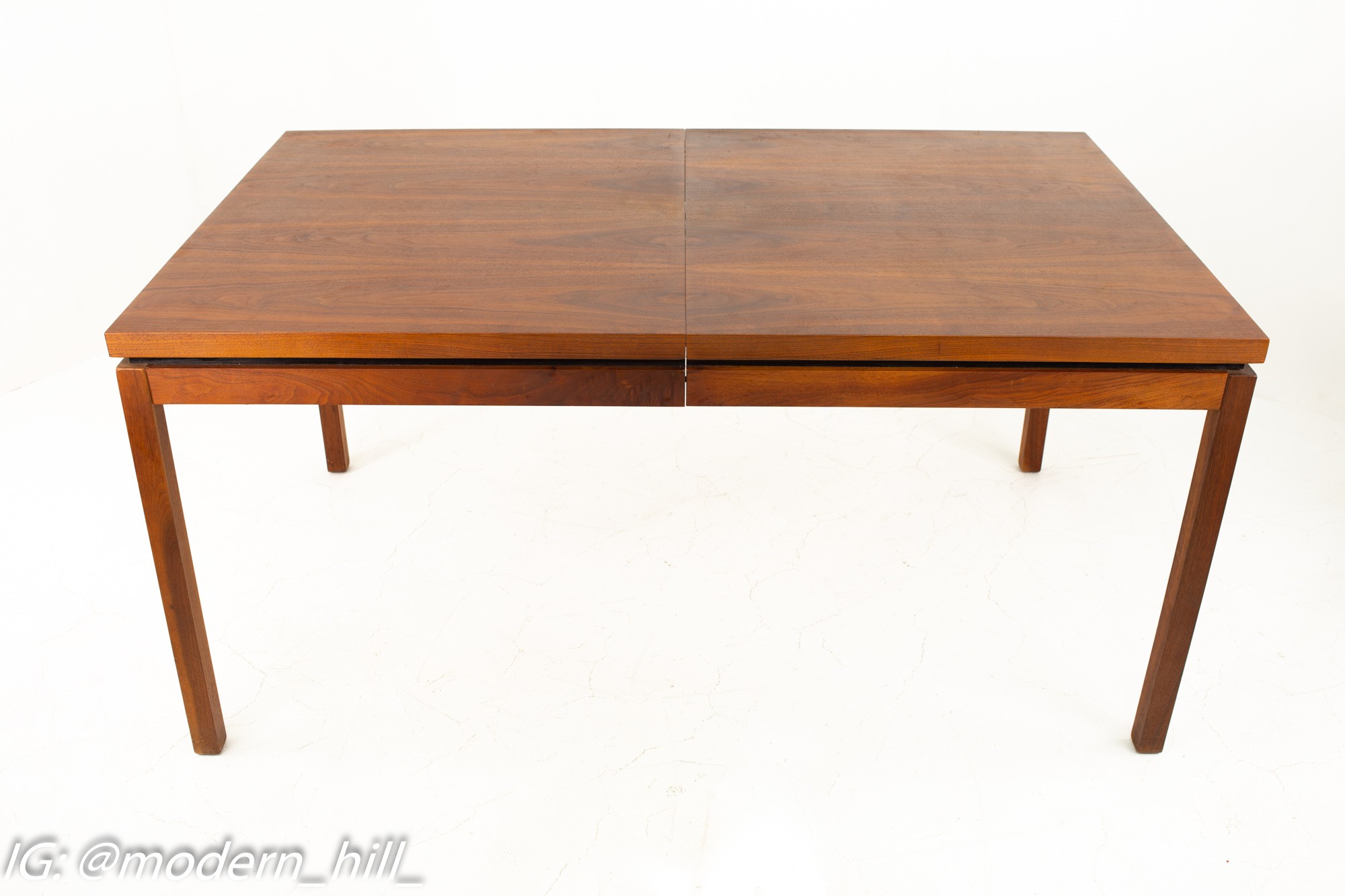 Milo Baughman Style Dillingham Mid Century Walnut Expanding Rectangular Dining Table with Two Leaves