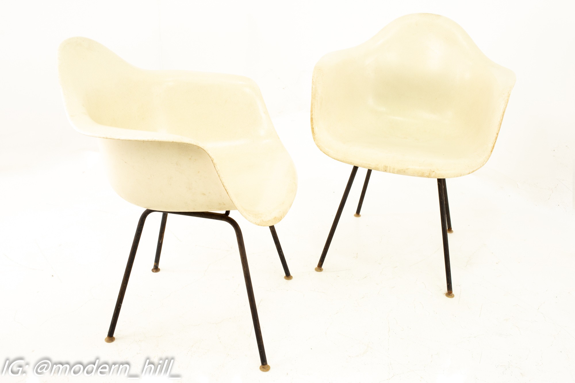 Images | Mid Century Modern Furniture - Mid Century Furniture Chicago Early Herman Miller Mid Century White Shell Chairs - Pair