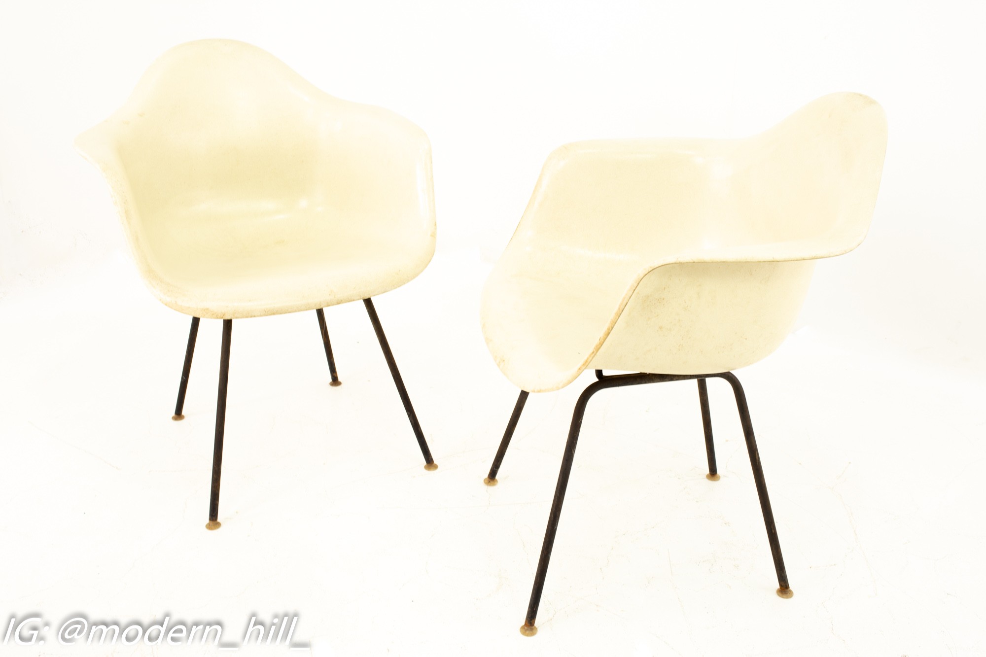 Images | Mid Century Modern Furniture - Mid Century Furniture Chicago Early Herman Miller Mid Century White Shell Chairs - Pair
