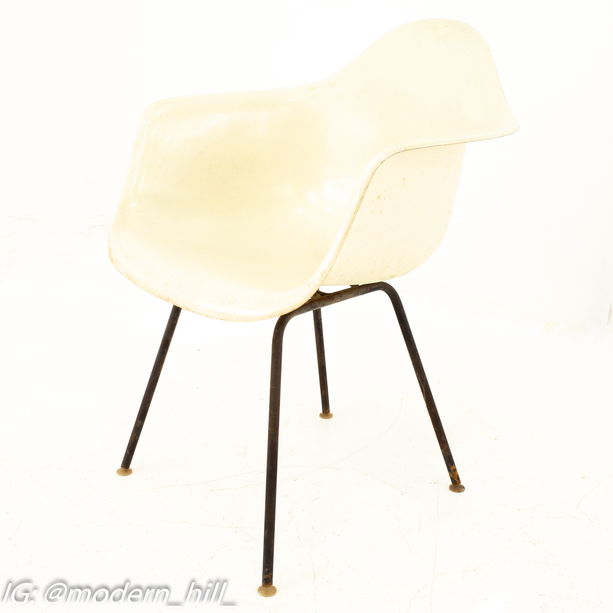 Images | Mid Century Modern Furniture - Mid Century Furniture Chicago Early Herman Miller Mid Century White Shell Chairs - Pair