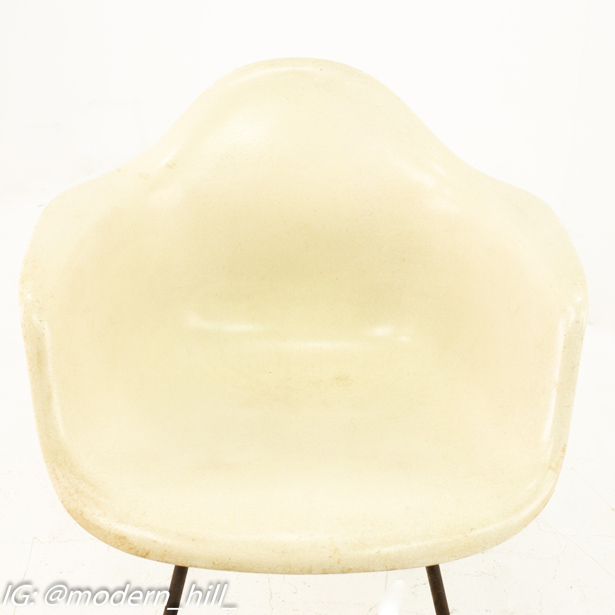 Images | Mid Century Modern Furniture - Mid Century Furniture Chicago Early Herman Miller Mid Century White Shell Chairs - Pair