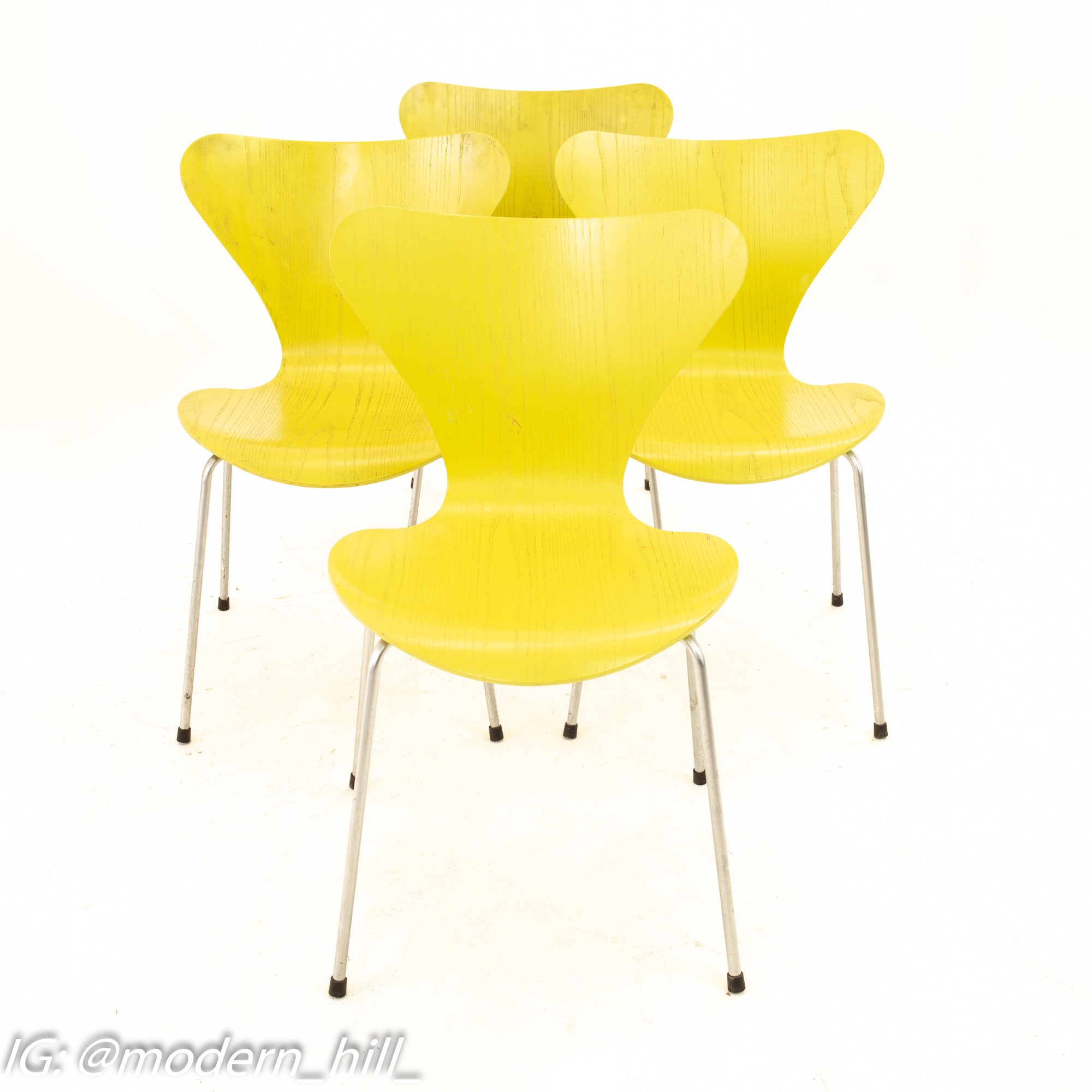 Arne Jacobsen for Fritz Hansen Mid Century Modern Series 7 Chairs - Lime - Set of 4