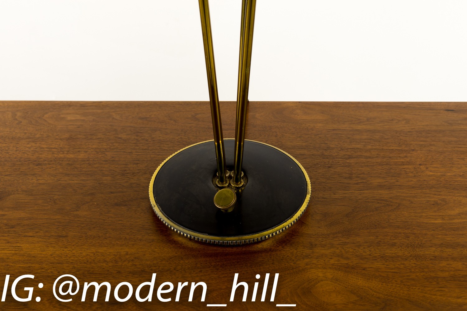 Gerald Thurston for Stiffel Mid-century Modern Table Lamp
