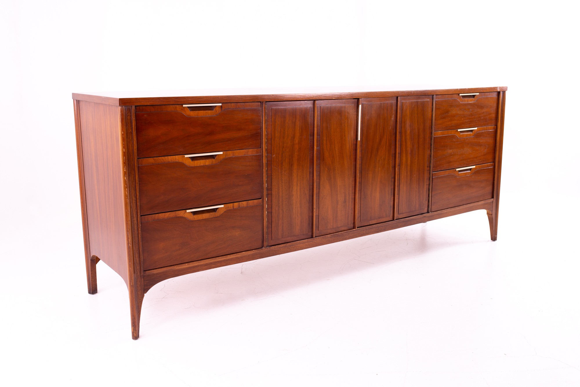 Kent Coffey “Impact” Mid Century 9 Drawer Lowboy Dresser | Mid