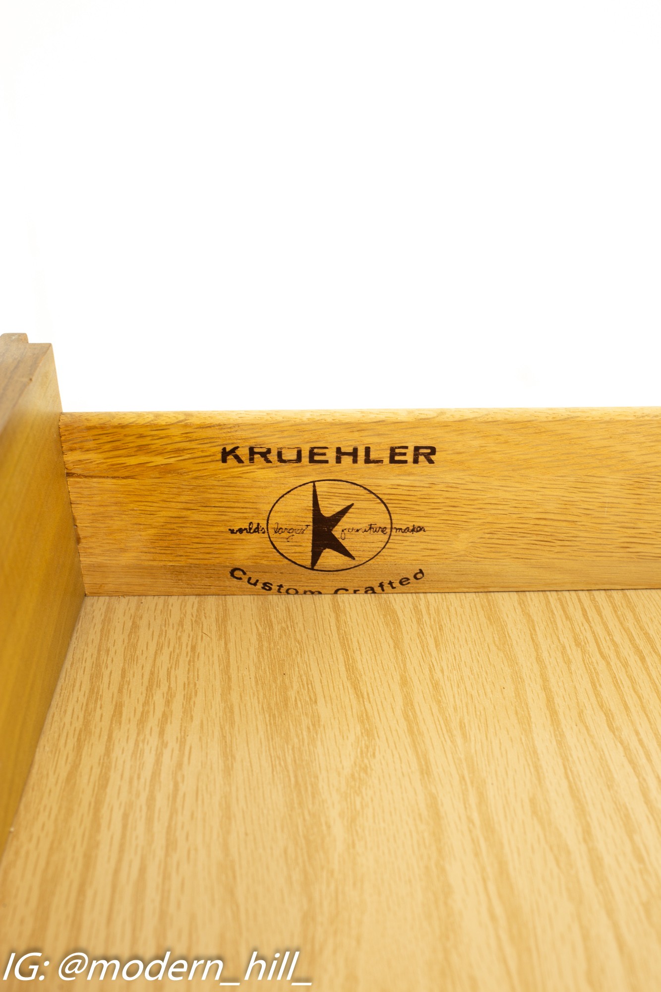 Kroehler Mid Century 6 Drawer Lowboy Dresser