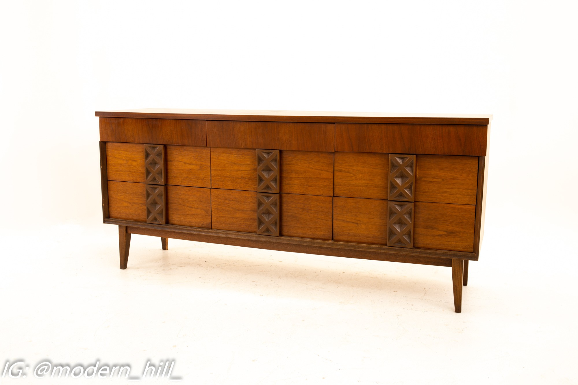 Bassett Furniture Mid Century X Front Walnut 9 Drawer Lowboy Dresser