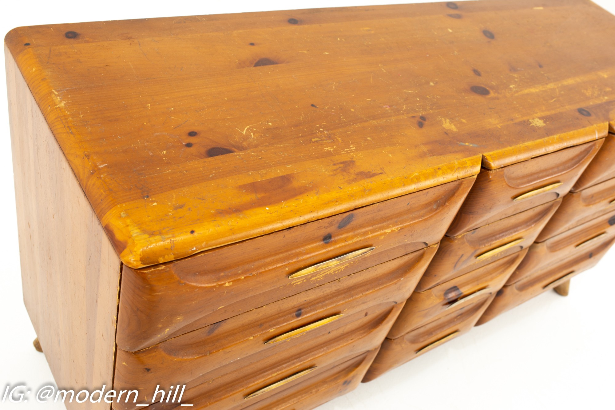 Franklin Shockey Mid Century Pine 12 Drawer Lowboy Dresser