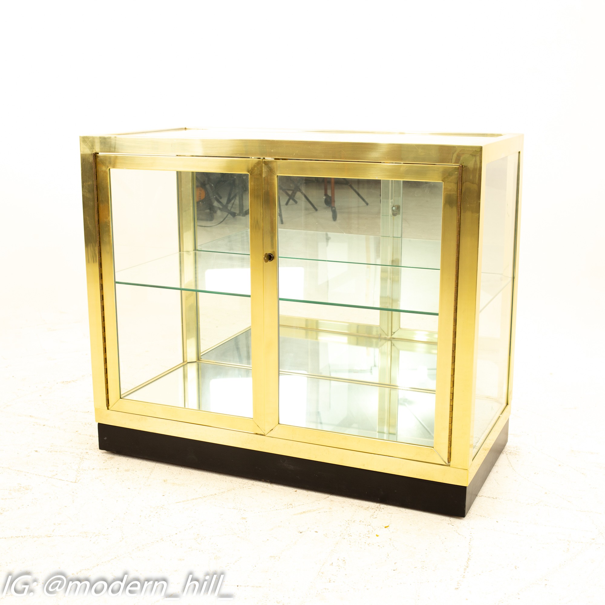Mastercraft Mid Century Brass and Glass Display Cabinet