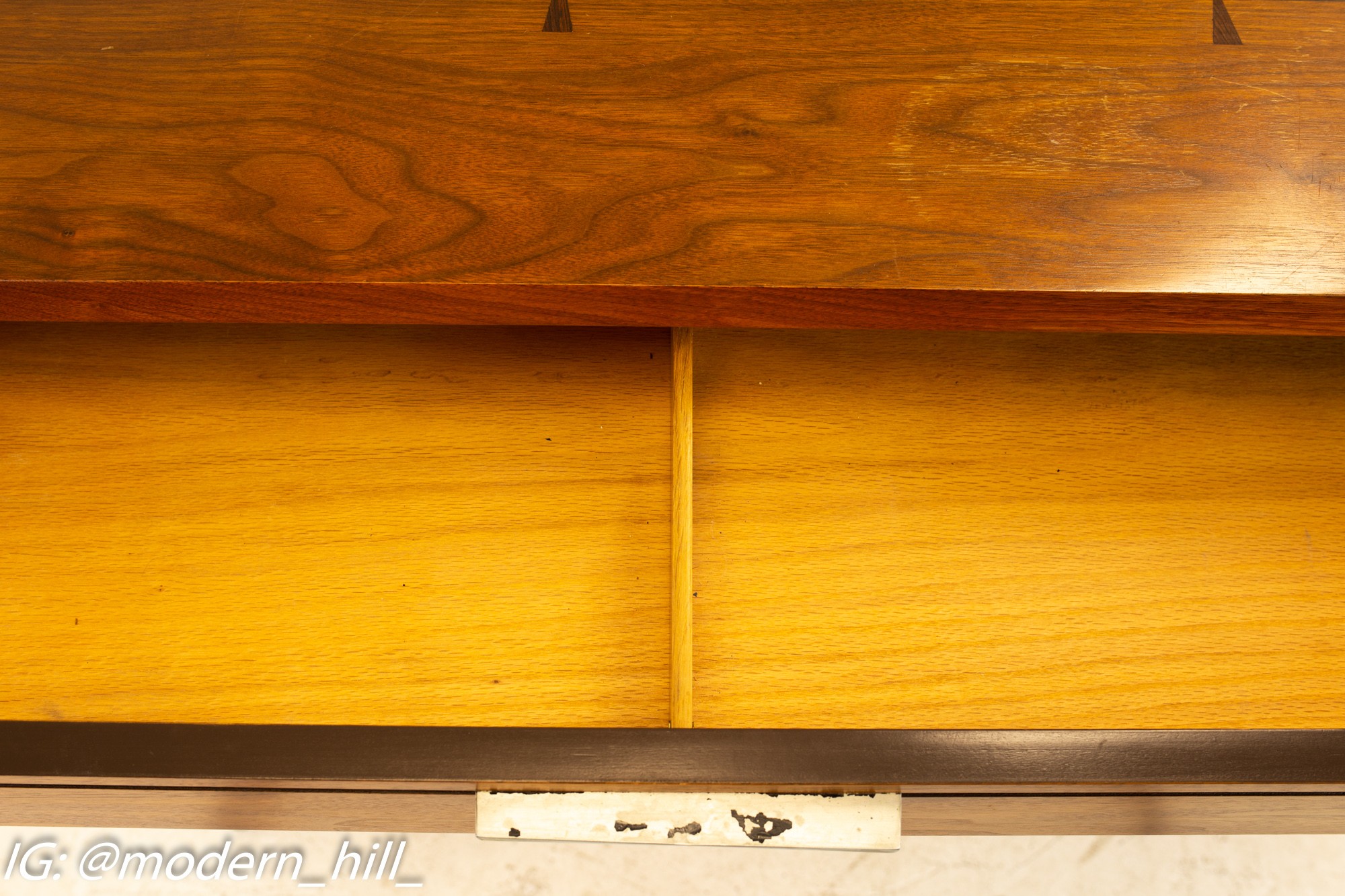 Lane Mid Century Walnut Tuxedo Bow Tie Credenza Buffet with Hutch, Mid  Century Modern Furniture