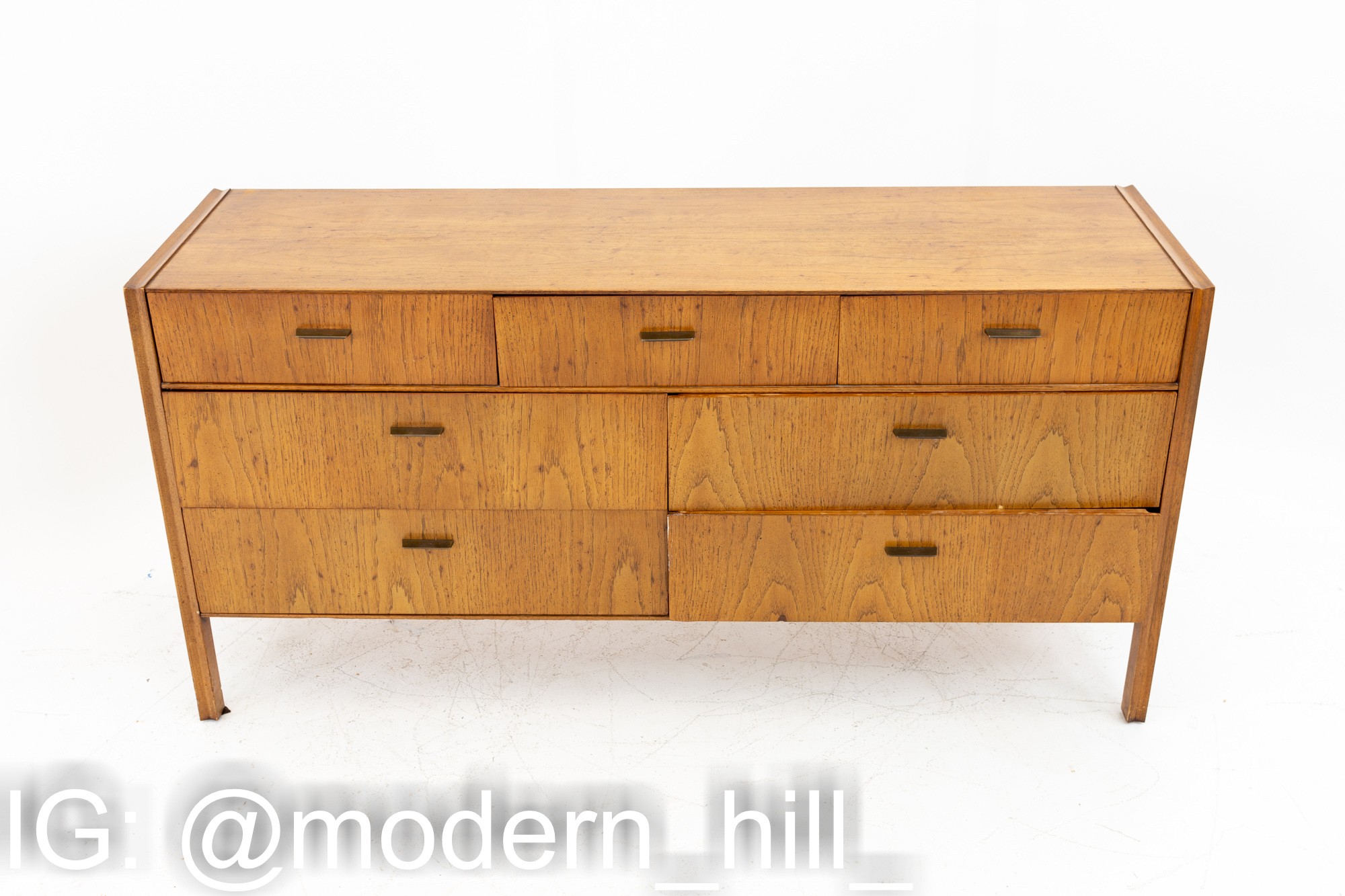 Arthur Umanoff for Cavalier Style Mid Century 7 Drawer Oak Lowboy Dresser