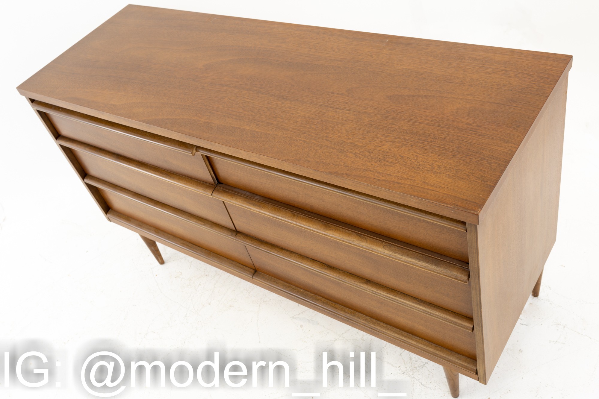Paul Mccobb Style Bassett Mid Century Walnut 6 Drawer Lowboy Dresser