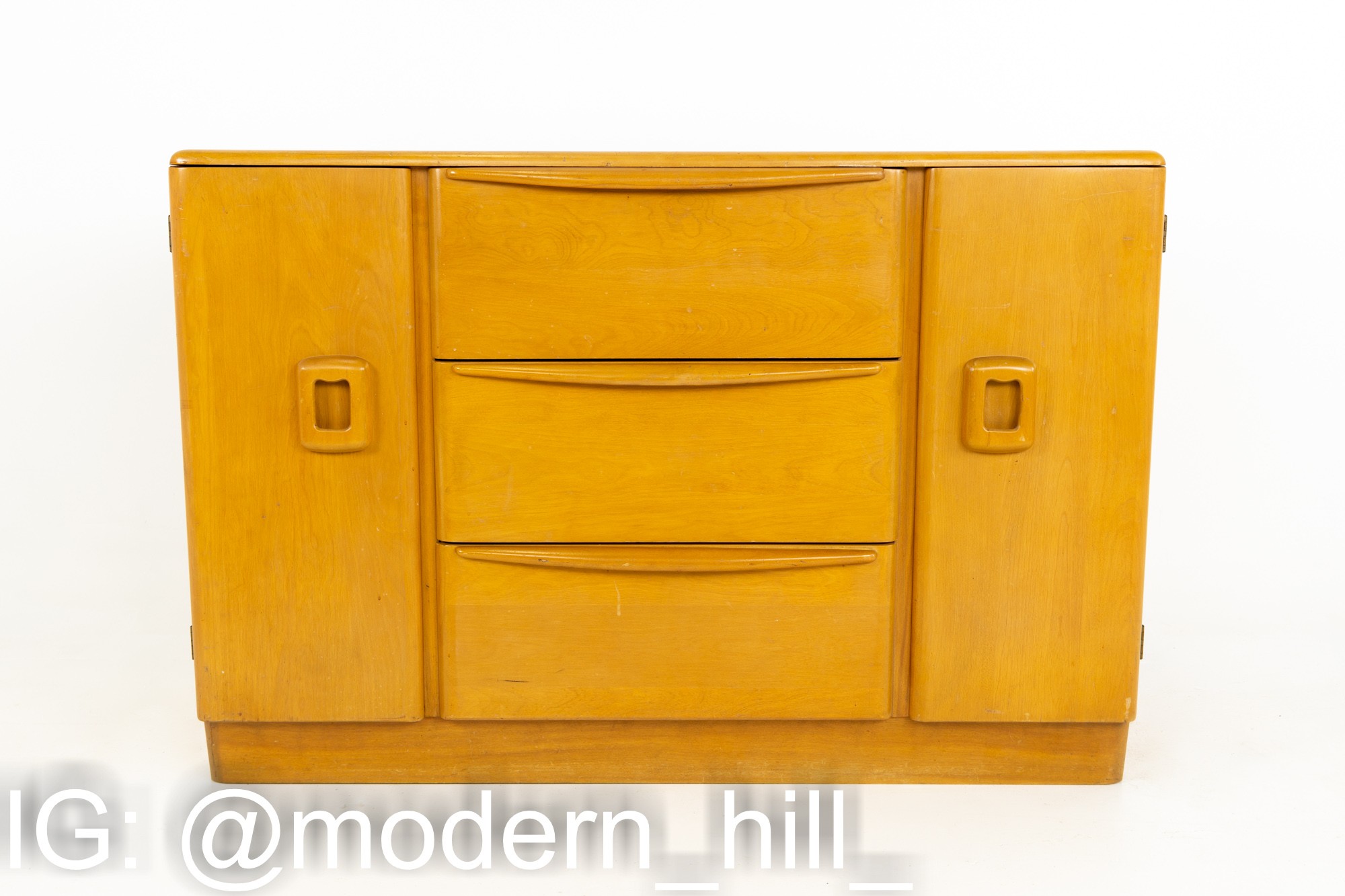 Heywood Wakefield Mid Century Blonde Solid Wood Sideboard Buffet Credenza.