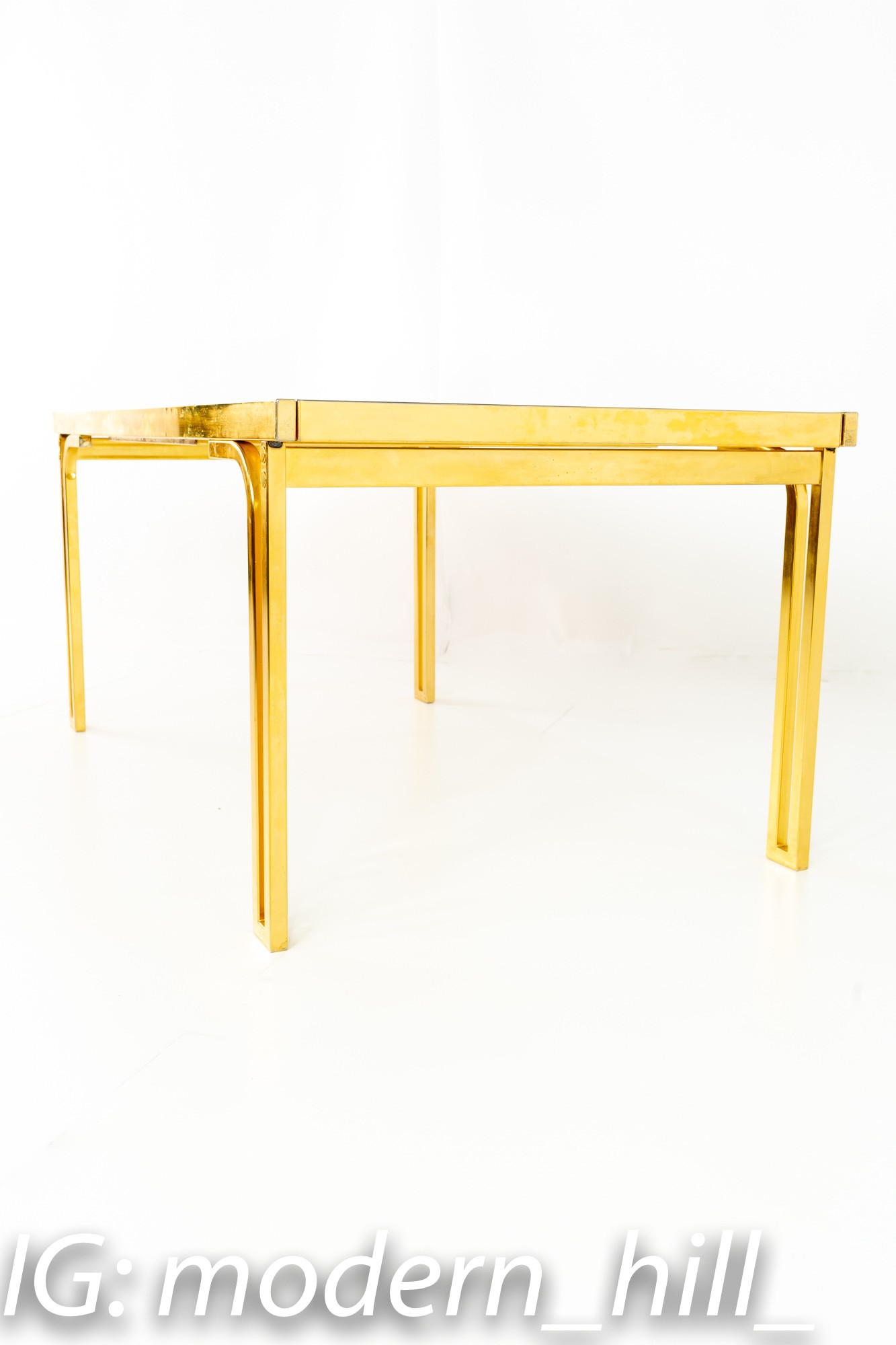 Brass and Glass Expandable Étagère in the Style of Milo Baughman –  Designers Collab.