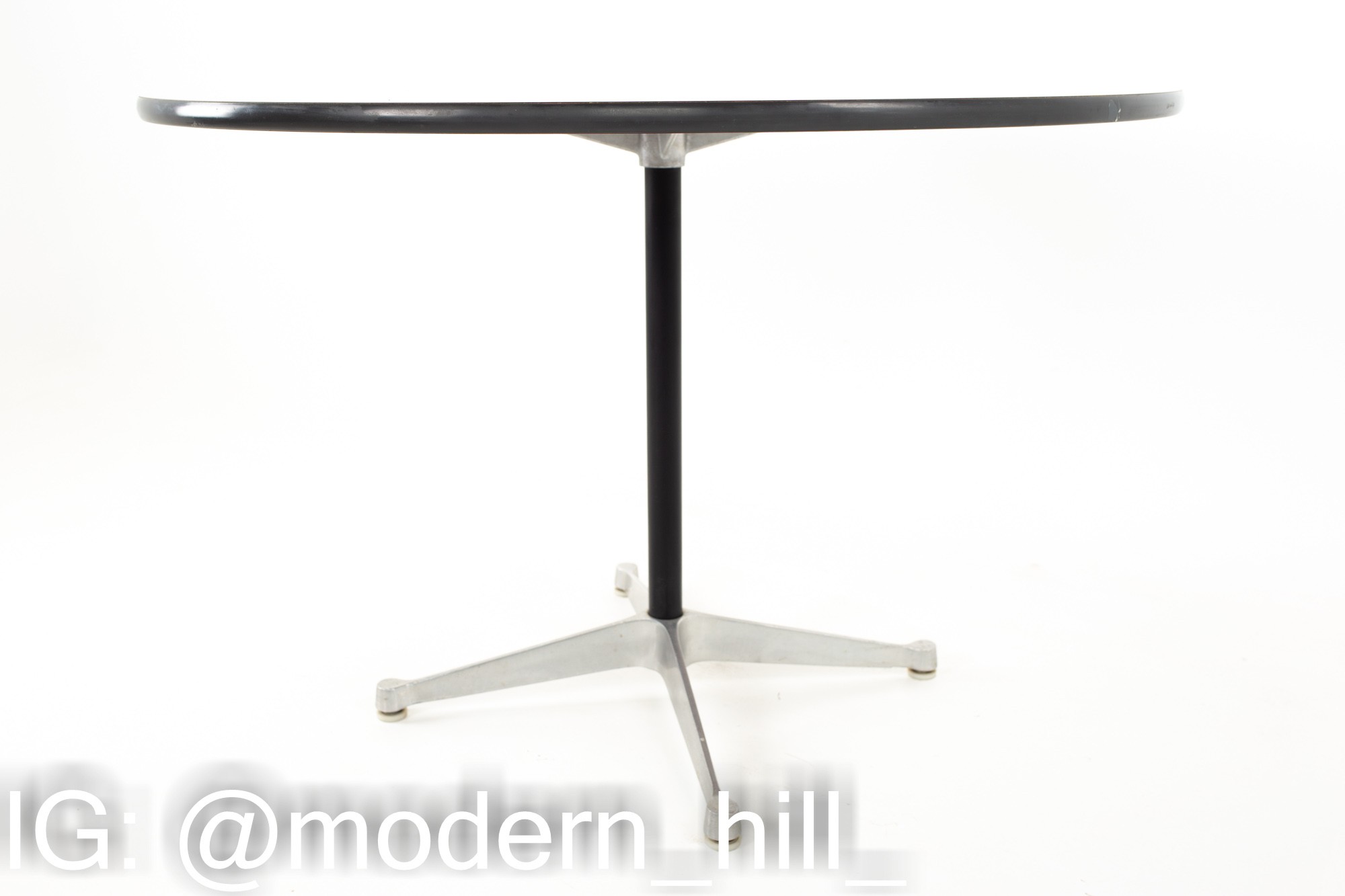 1960s Charles and Ray Eames for Herman Miller Mid Century Round White Laminate Dining Table