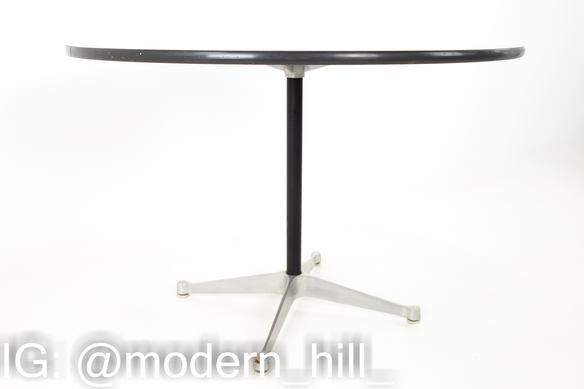 1960s Charles and Ray Eames for Herman Miller Mid Century Round White Laminate Dining Table