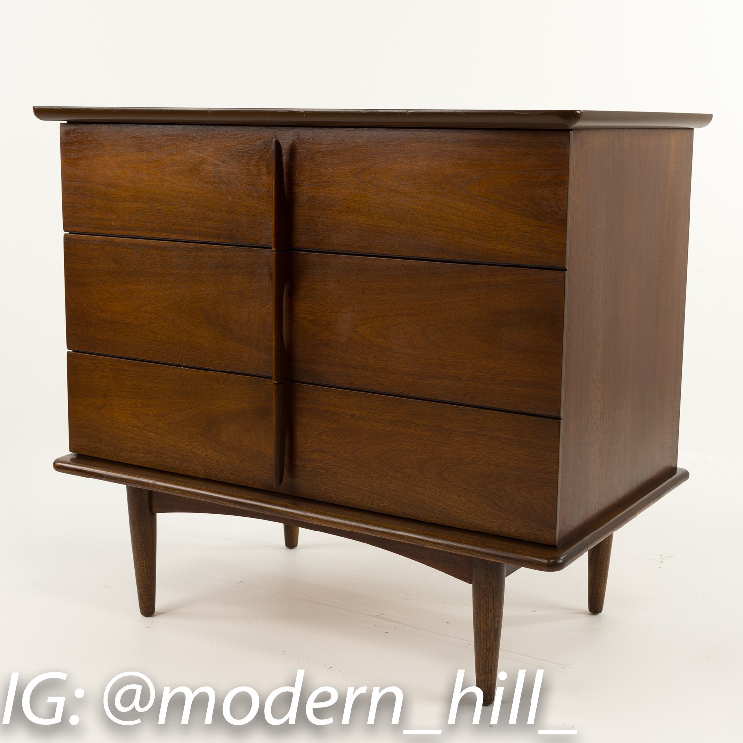 United Furniture 3 Drawer Small Chest