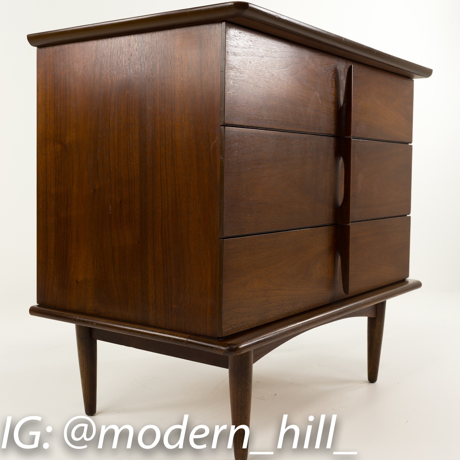 United Furniture 3 Drawer Small Chest