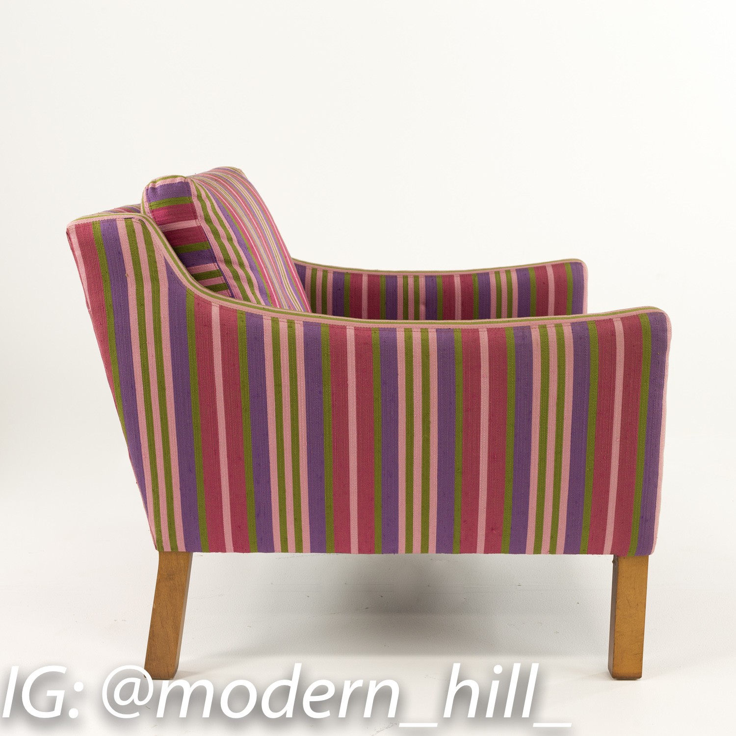 Borge Mogensen Model 2207 for Federicia Style Mid-century Modern Lounge Chairs