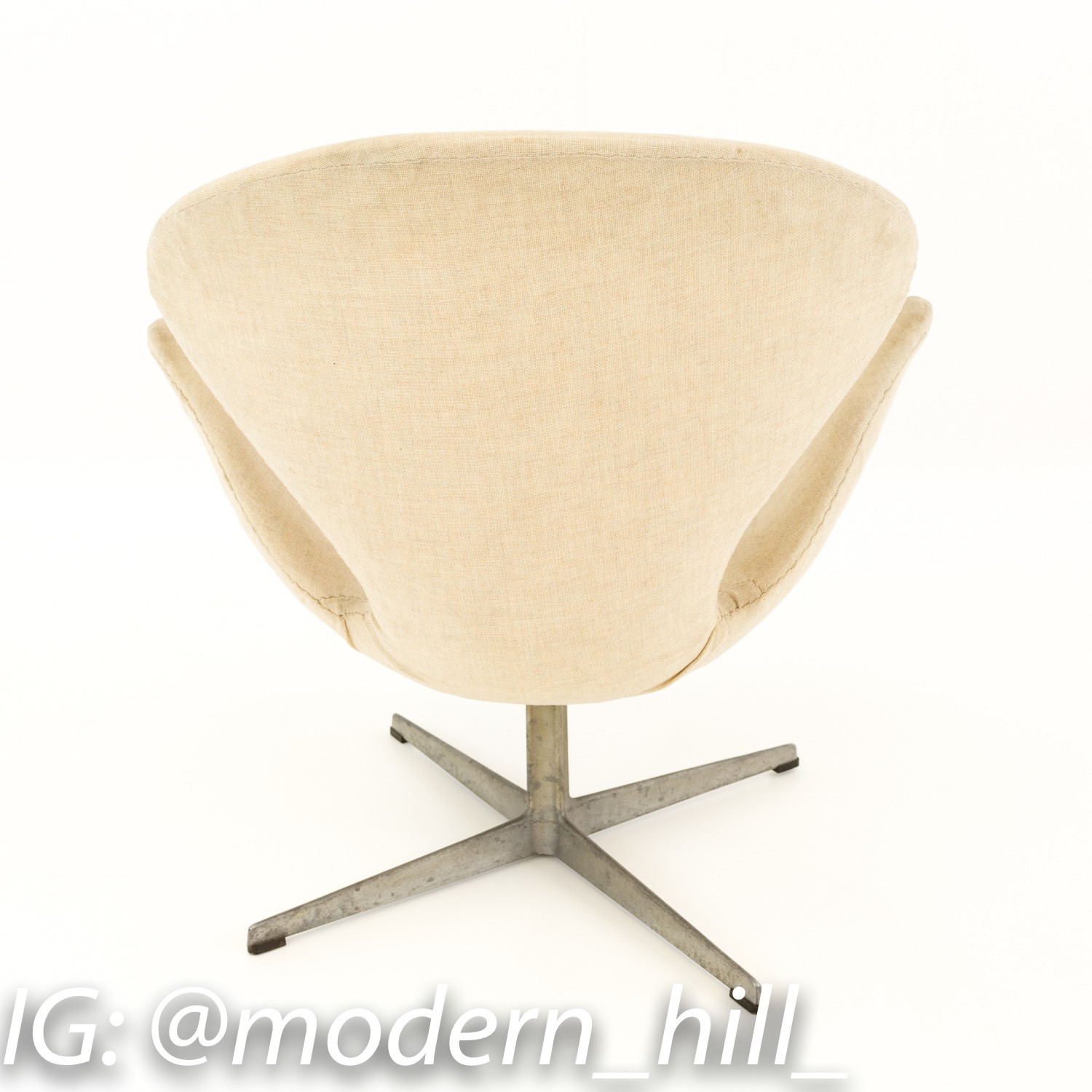 Early Arne Jacobsen for Fritz Hansen Swan Chair