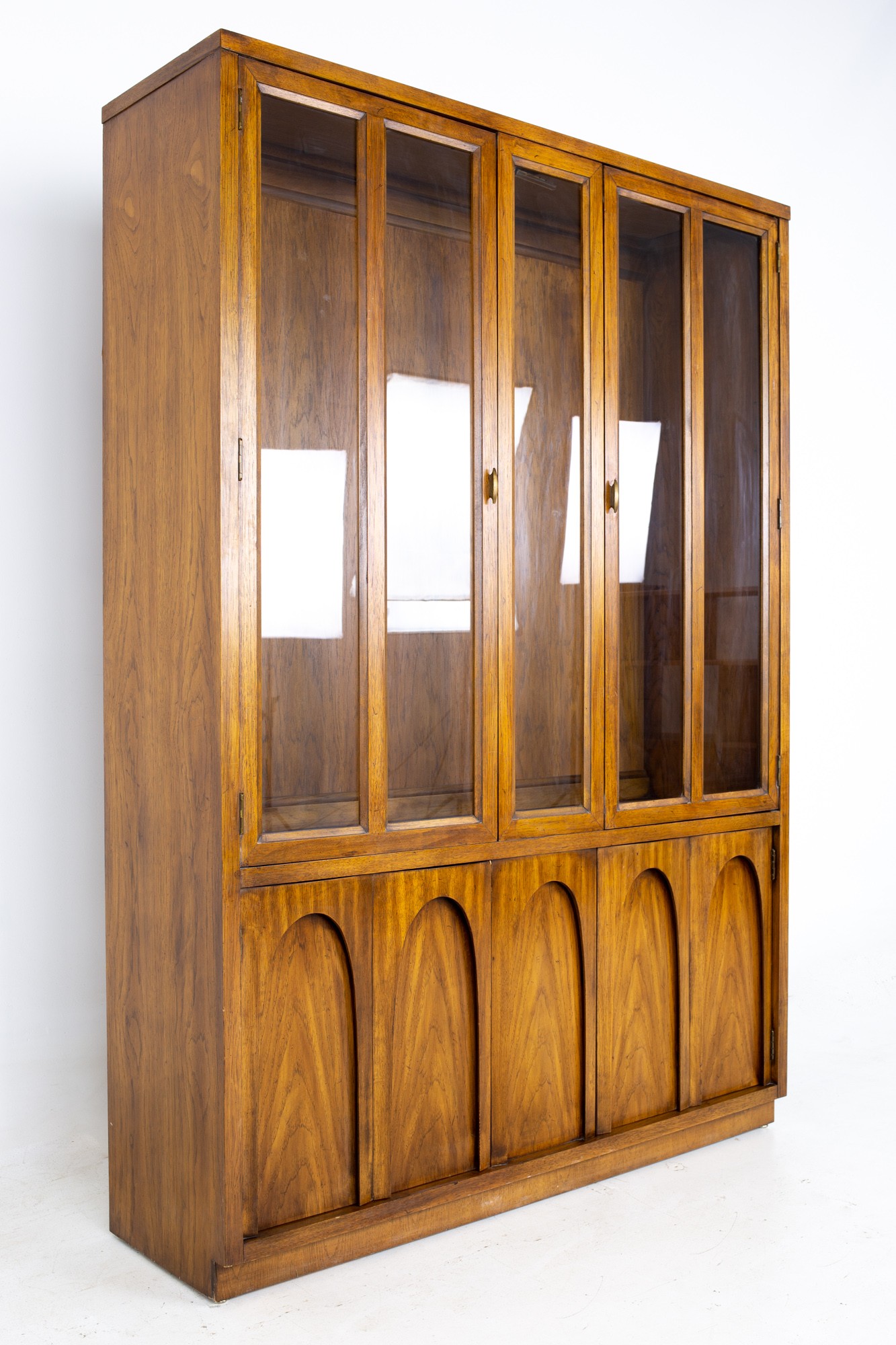 Broyhill Brasilia Style Mid Century Oak China Cabinet