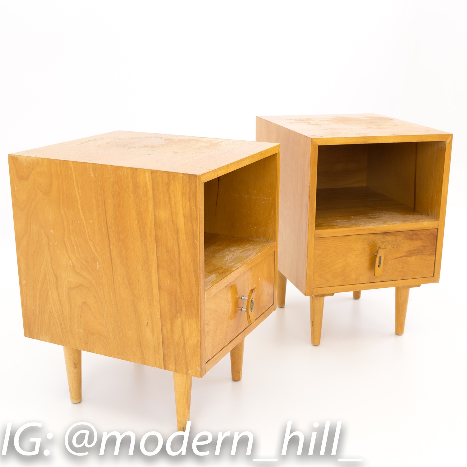 Stanley Young for Glenn of California Blonde Nightstands - Matching Pair