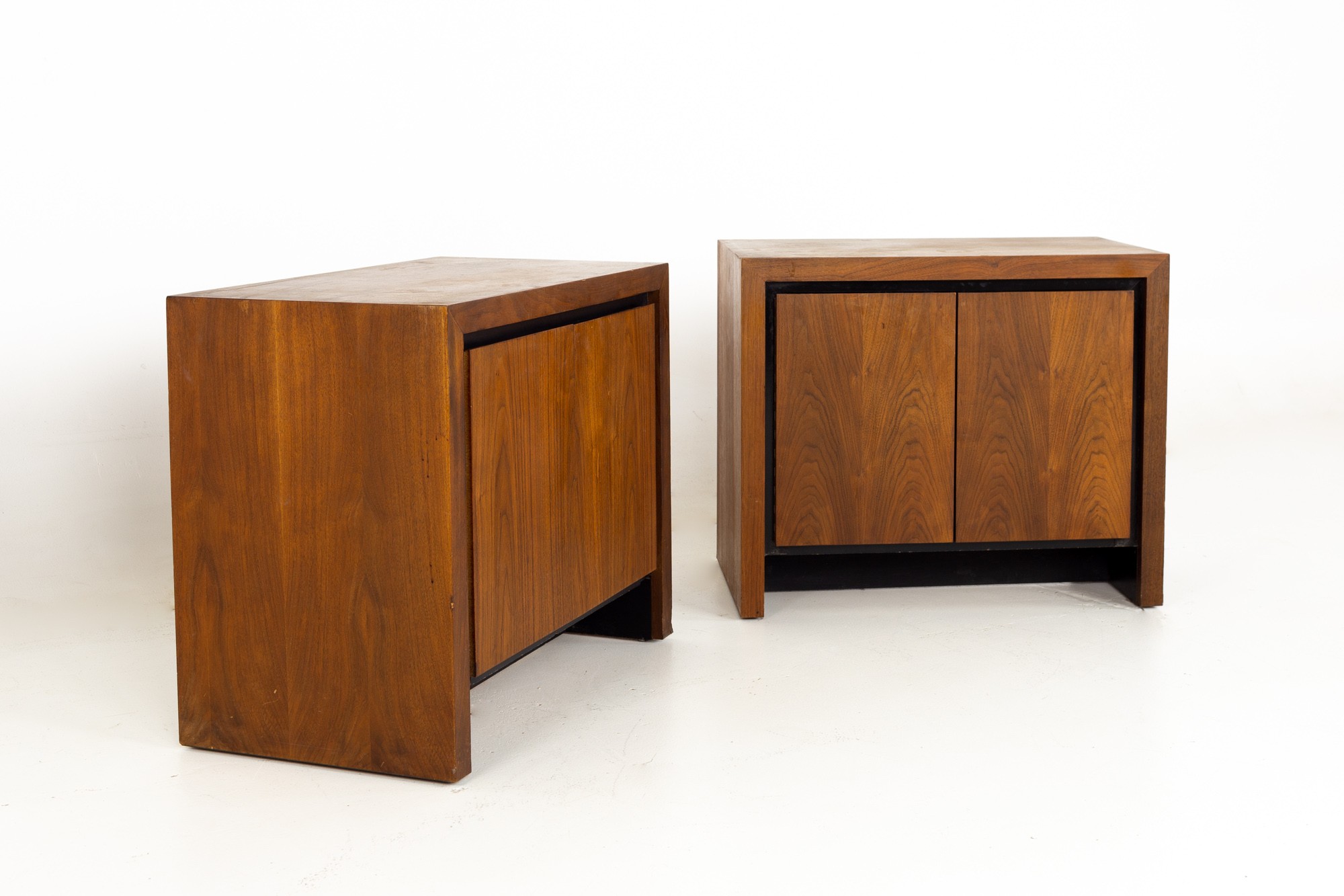 Merton Gershun for Dillingham Mid Century Bookmatched Cabinet End Table Nightstand - a Pair