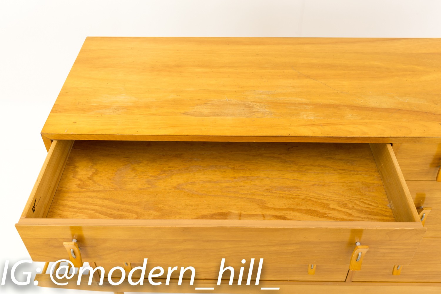 Stanley Young for Glenn of California Mid Century Modern 6 Drawer Dresser on Bench