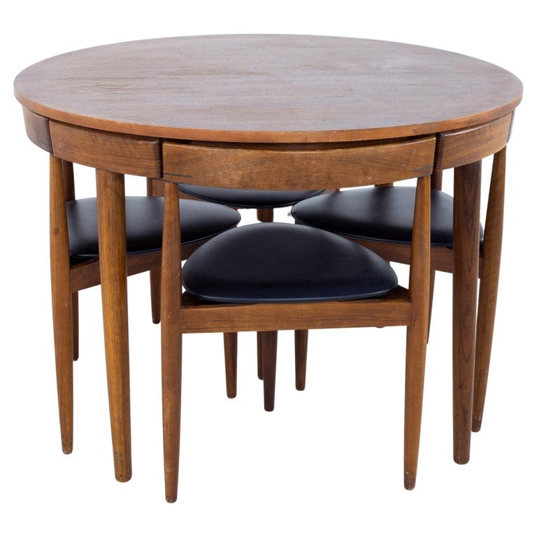 Hans Olsen for Frem Røjle Mid Century Round Danish Teak Dining Table with  Set of 4 Nesting Chairs